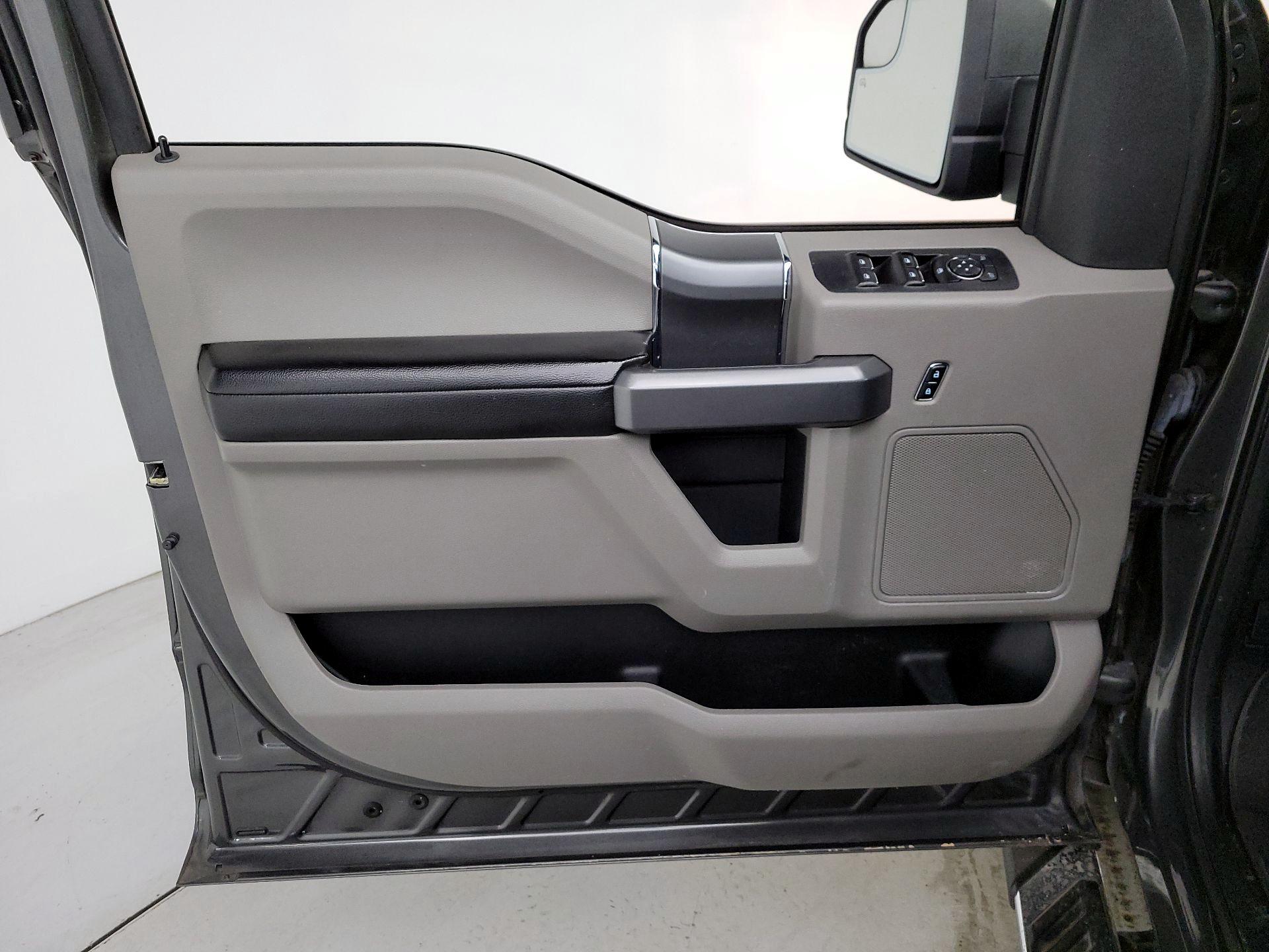 Thumbnail: 2017 Ford F-150 - 12