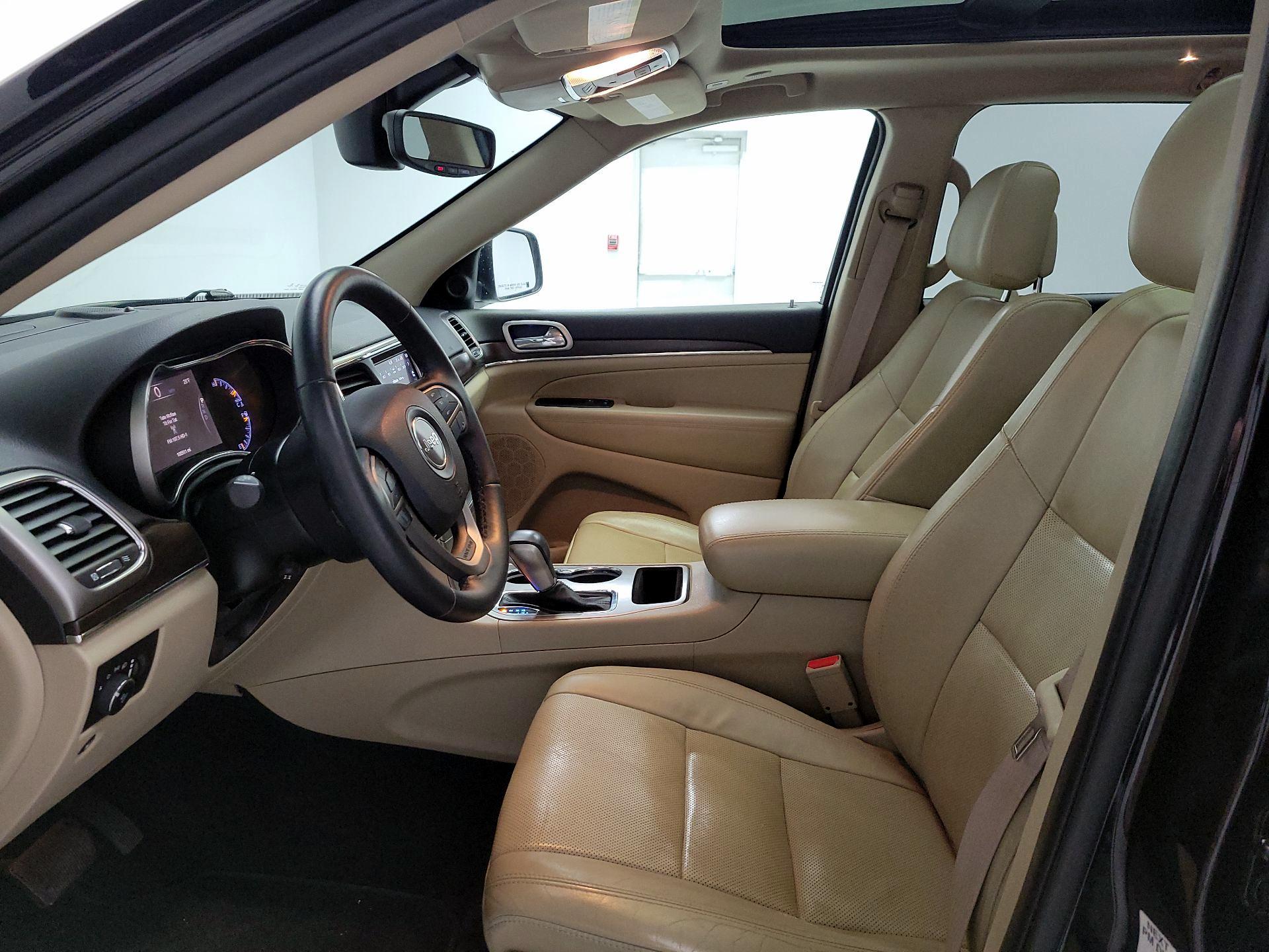 Thumbnail: 2018 Jeep Grand Cherokee - 11