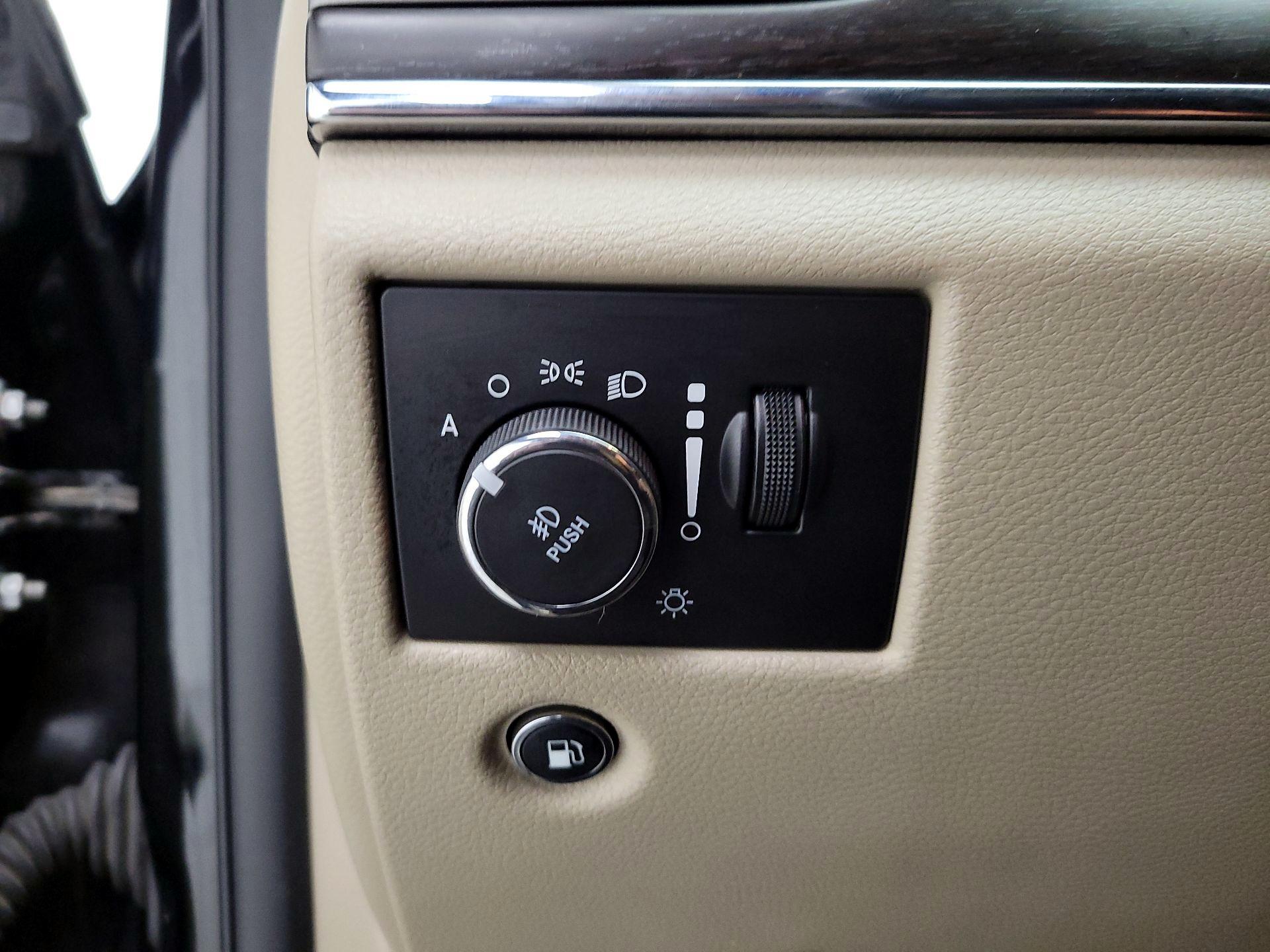 Thumbnail: 2018 Jeep Grand Cherokee - 13