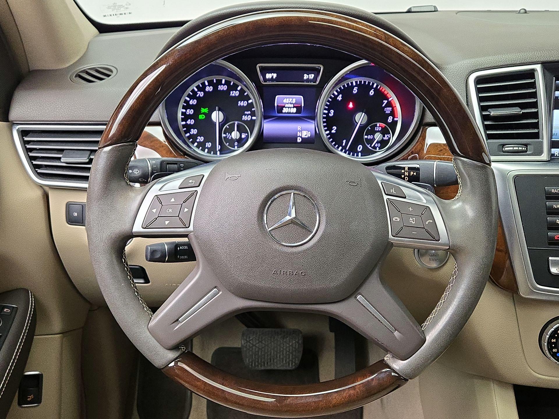 Thumbnail: 2015 Mercedes-Benz M-Class - 10