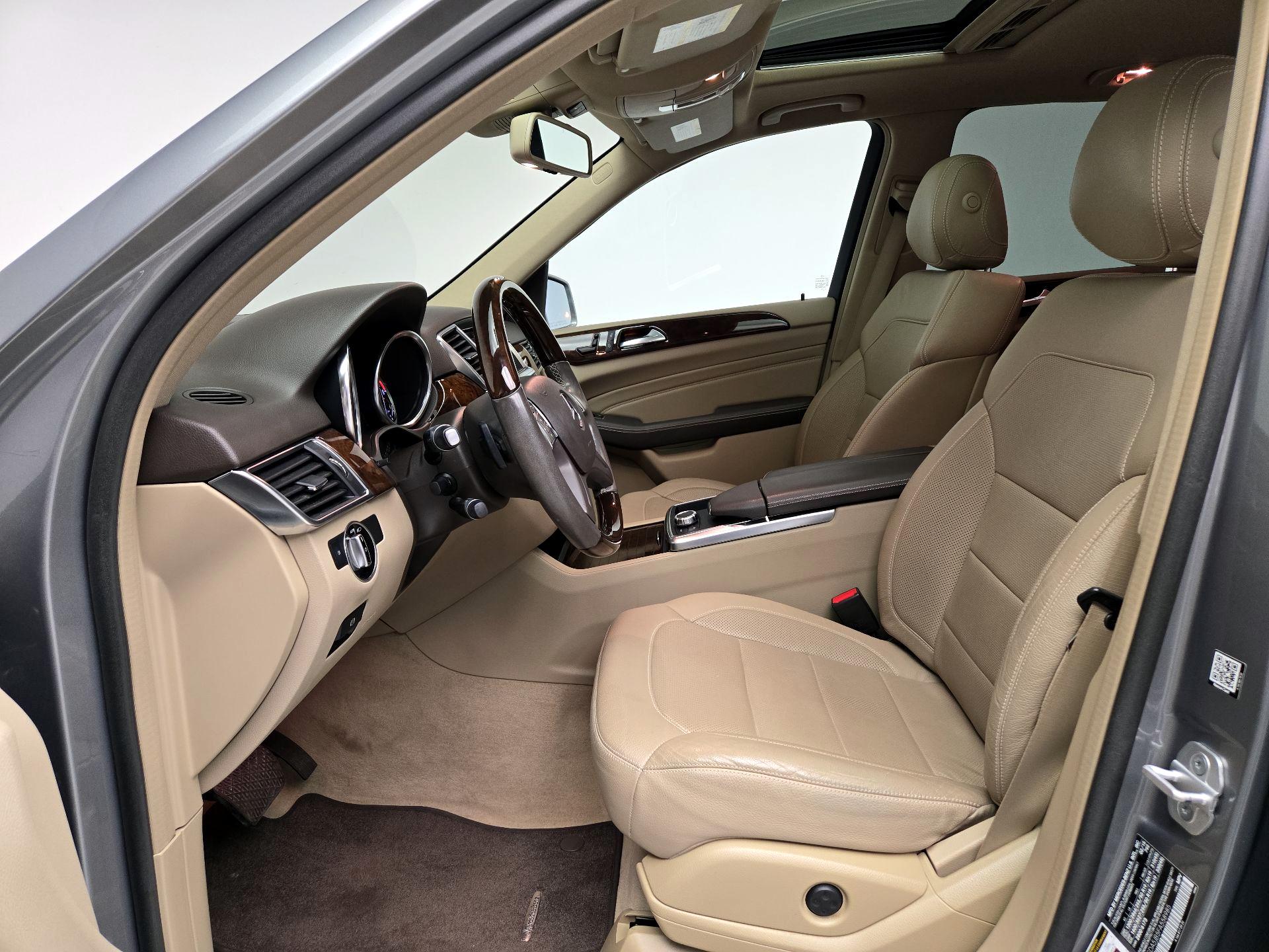 Thumbnail: 2015 Mercedes-Benz M-Class - 11