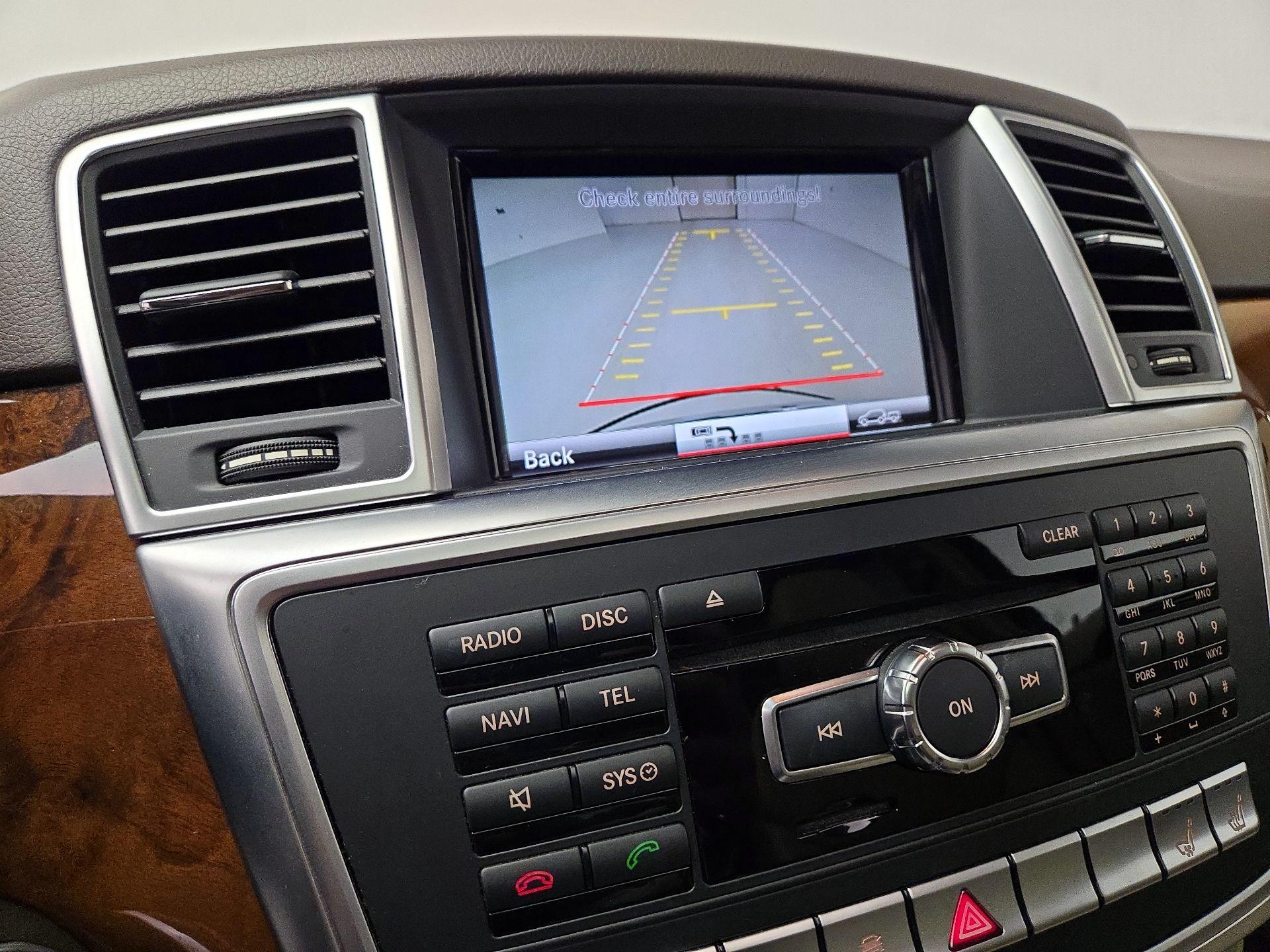 Thumbnail: 2015 Mercedes-Benz M-Class - 15