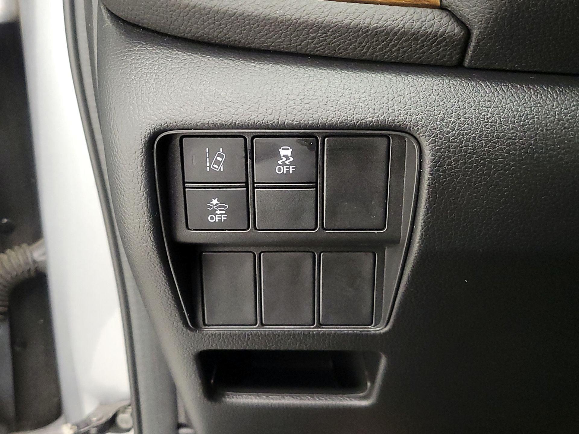 Thumbnail: 2018 Honda CR-V - 13