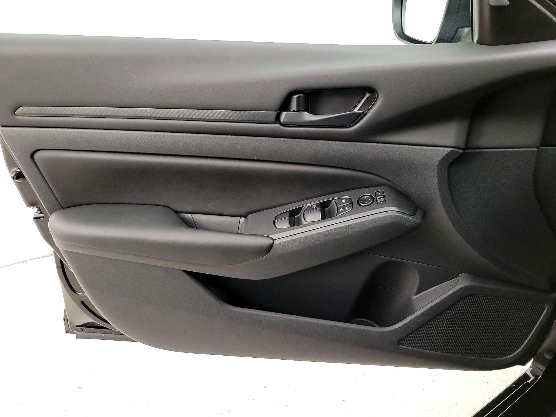 Thumbnail: 2025 Nissan Altima - 12