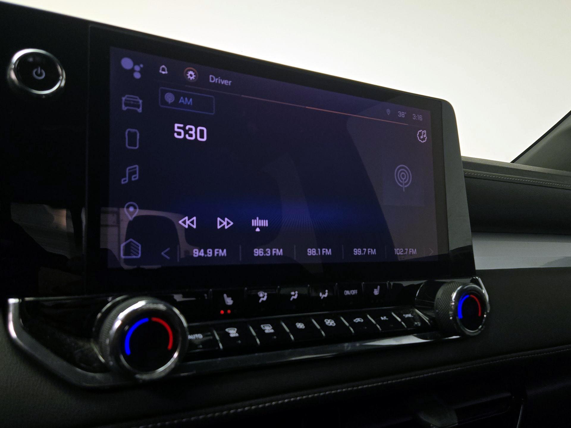 Thumbnail: 2023 Chevrolet Colorado - 15