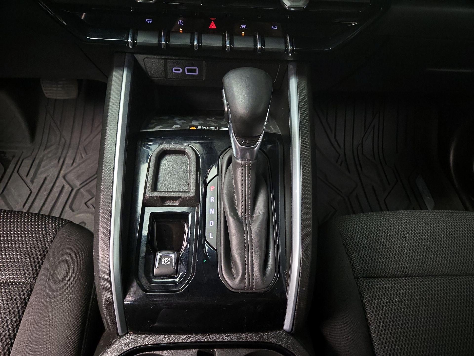 Thumbnail: 2023 Chevrolet Colorado - 17