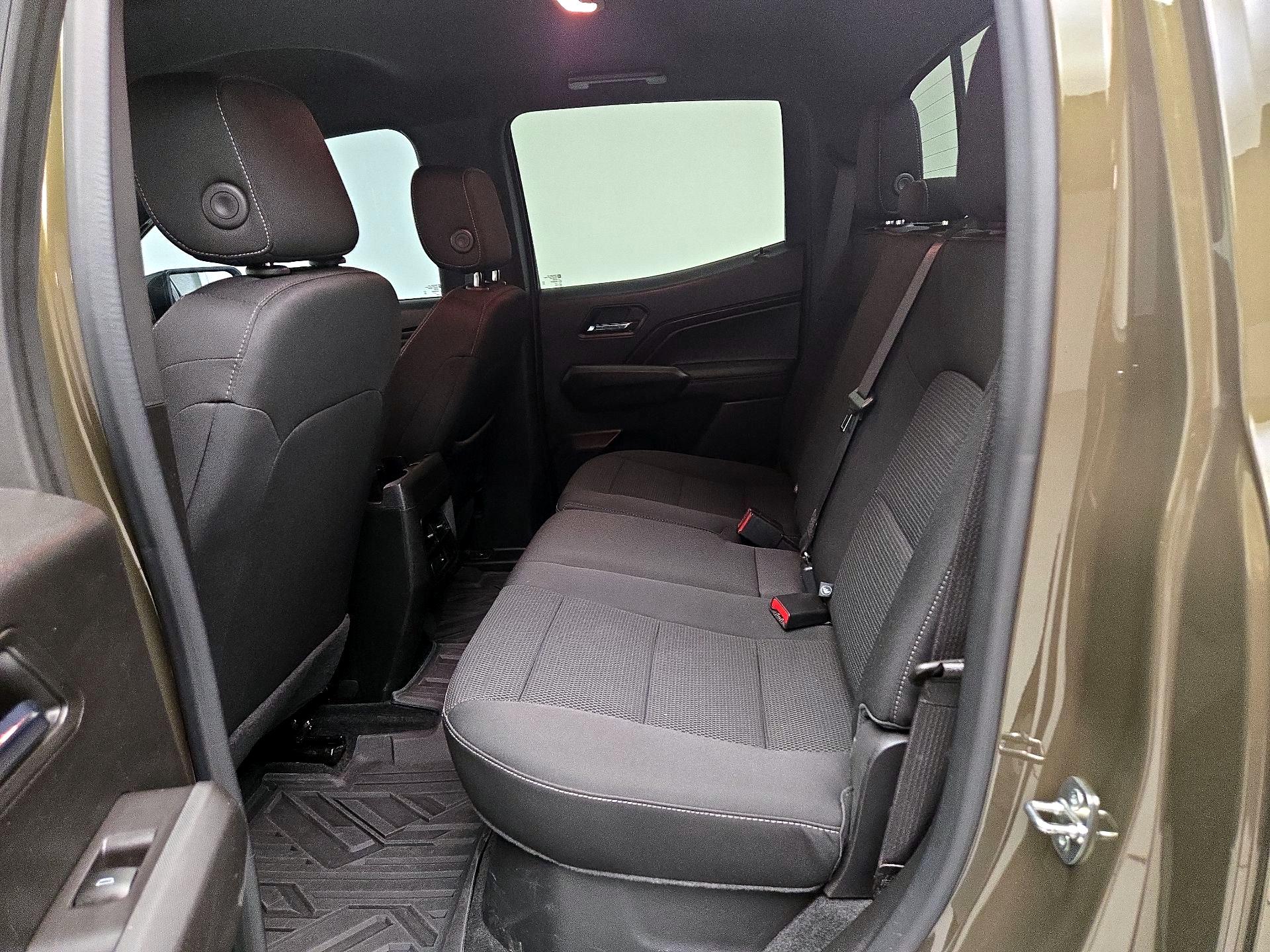 Thumbnail: 2023 Chevrolet Colorado - 19