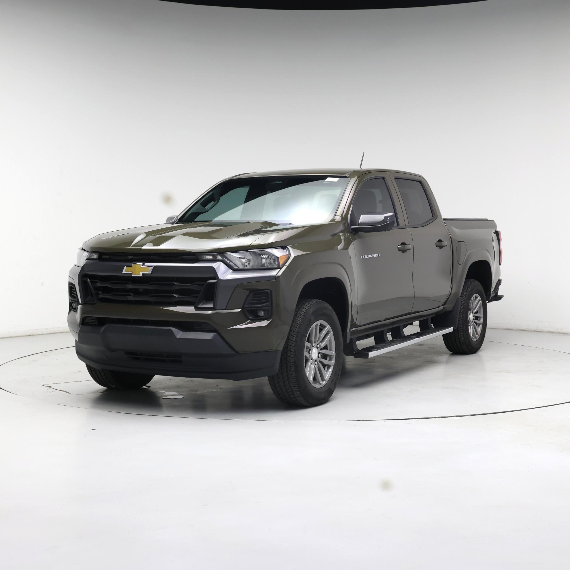 Thumbnail: 2023 Chevrolet Colorado - 4