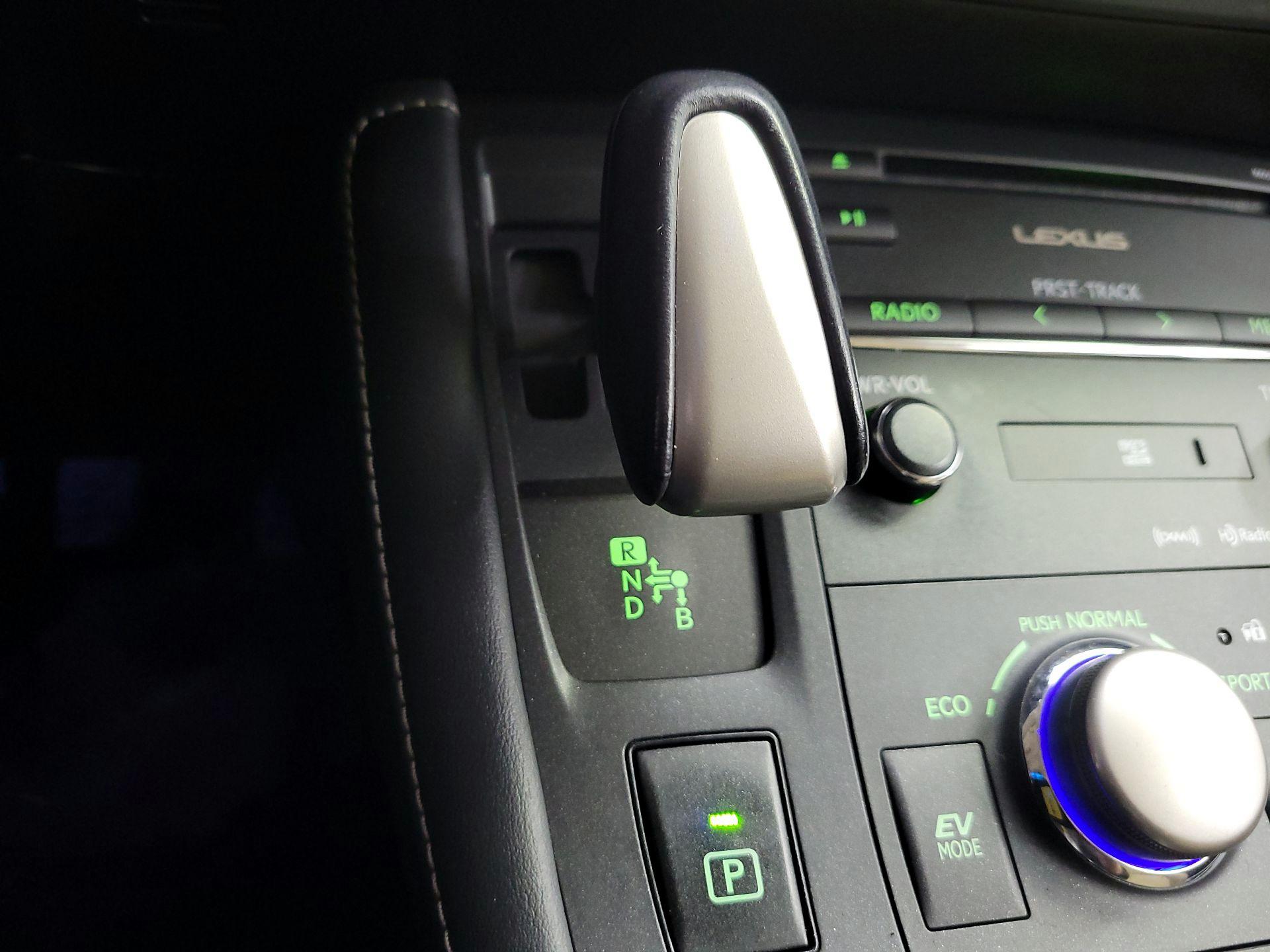 Thumbnail: 2017 Lexus CT - 18