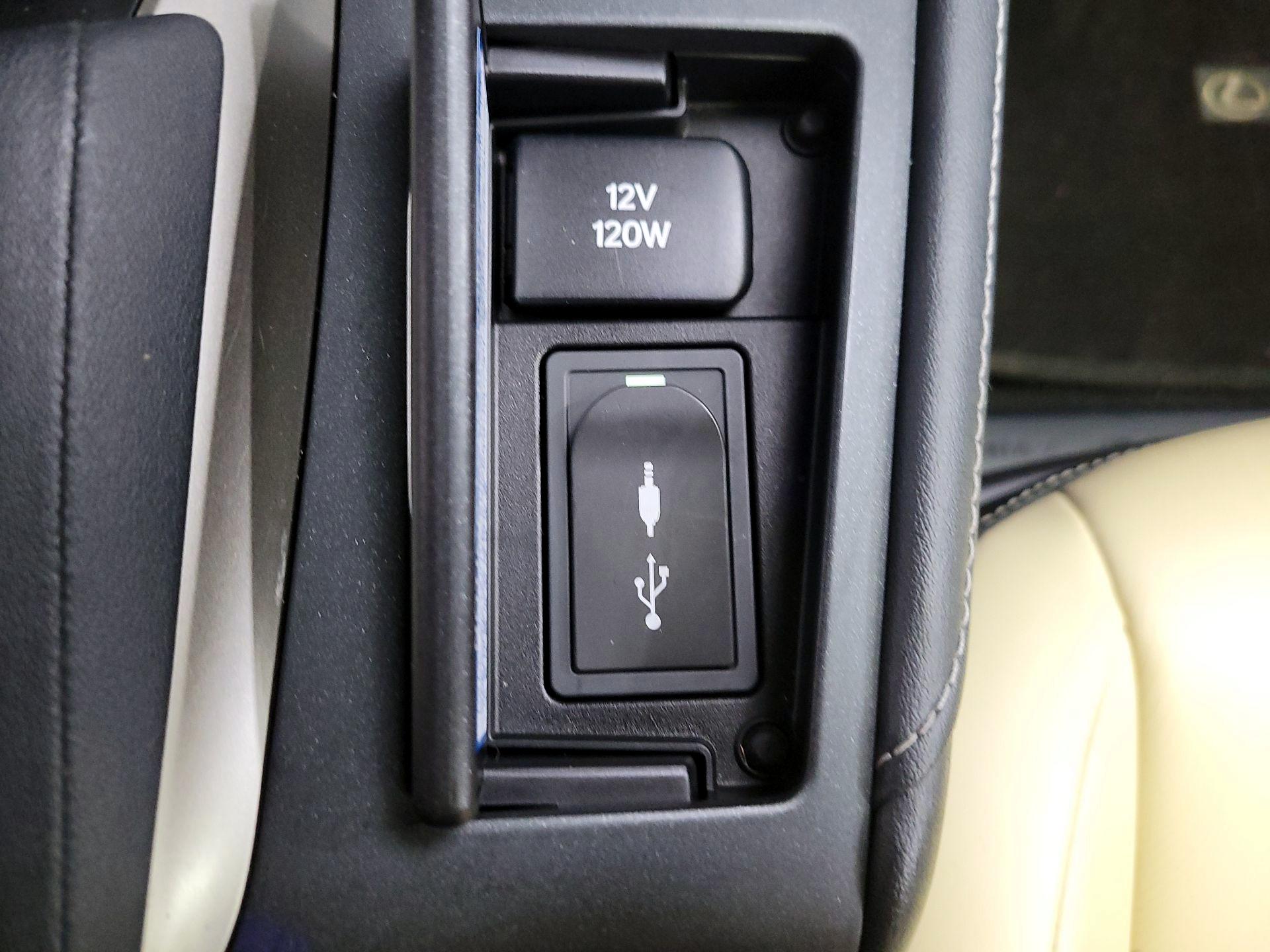 Thumbnail: 2017 Lexus CT - 19