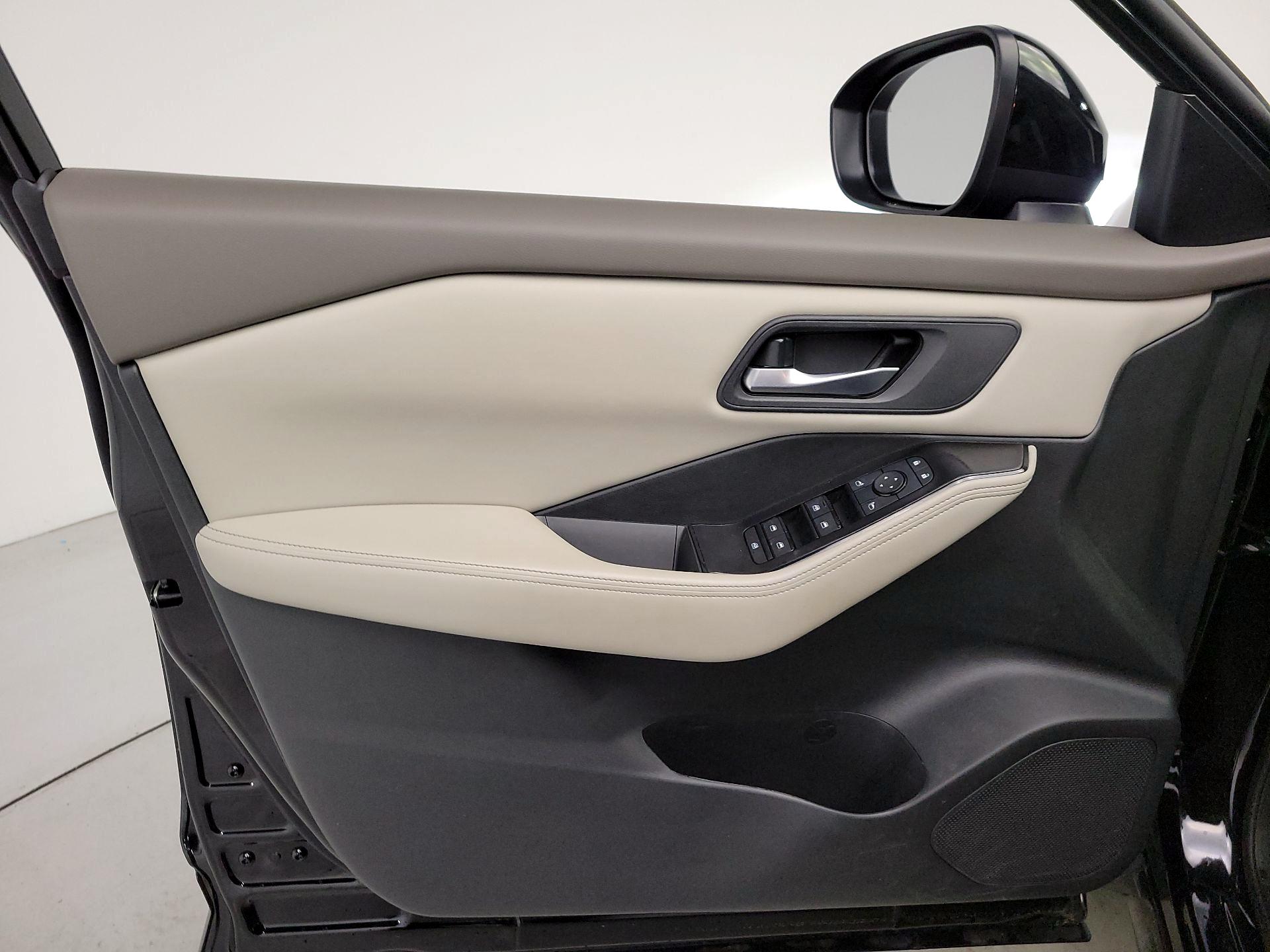 Thumbnail: 2025 Nissan Rogue - 12