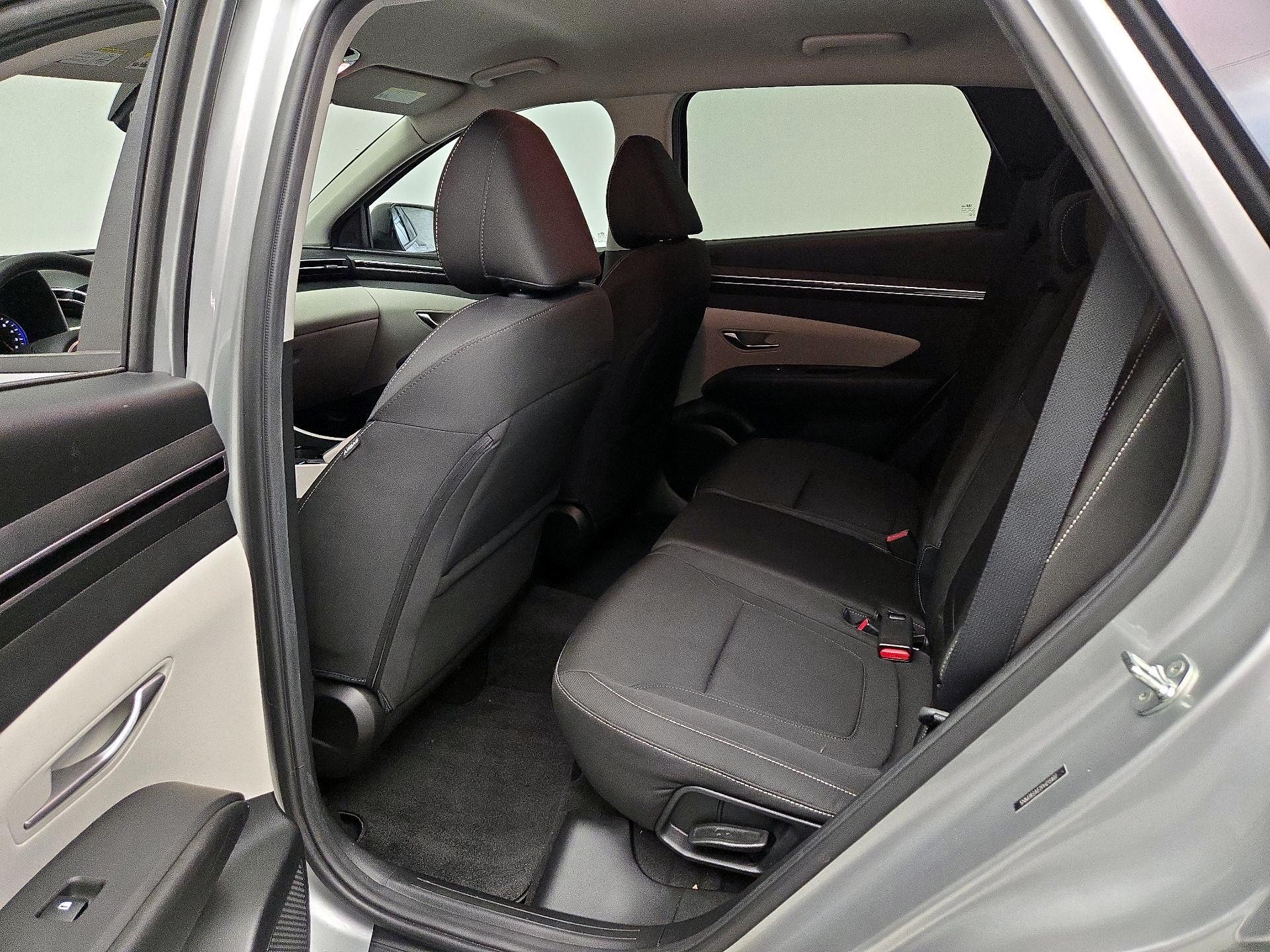 Thumbnail: 2023 Hyundai Tucson - 19