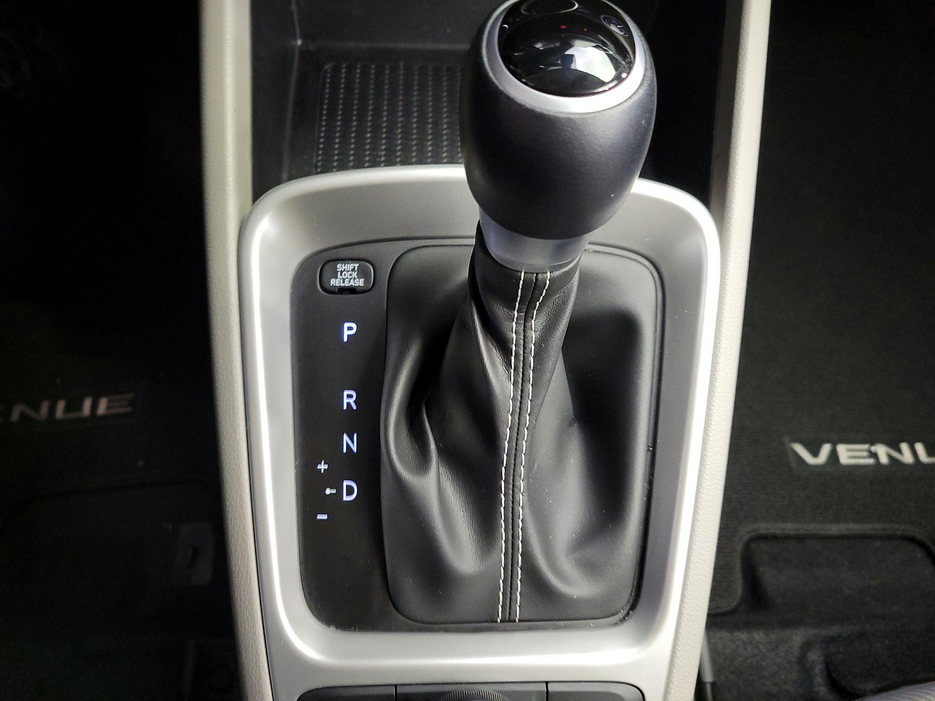 Thumbnail: 2024 Hyundai Venue - 17