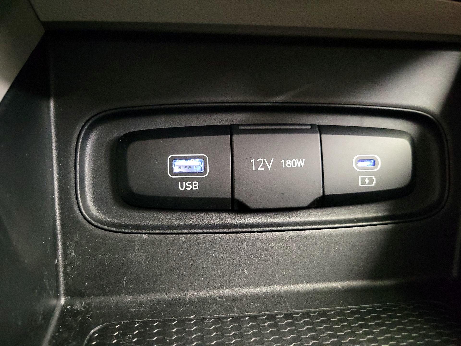 Thumbnail: 2024 Hyundai Venue - 18