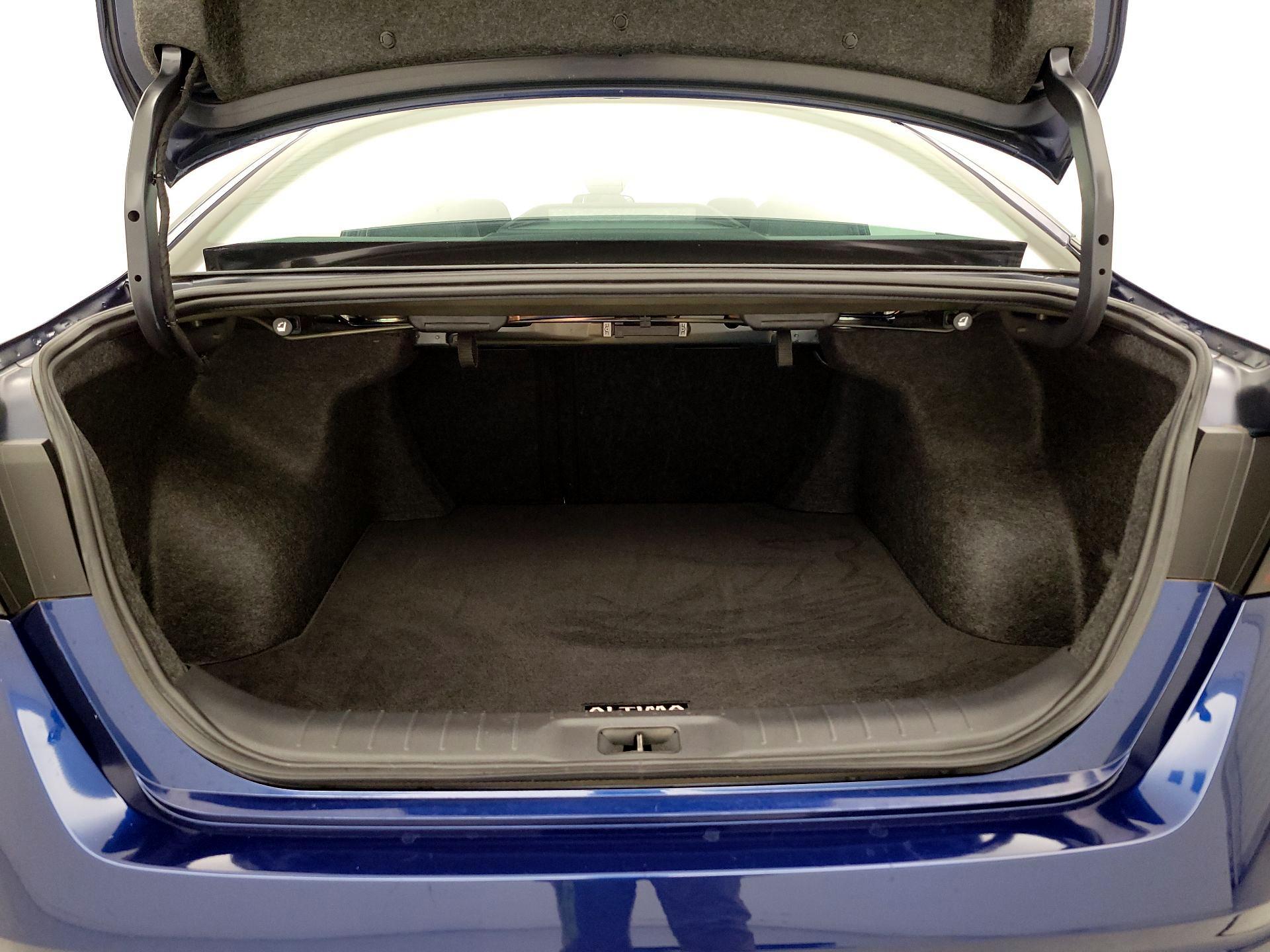 Thumbnail: 2024 Nissan Altima - 20