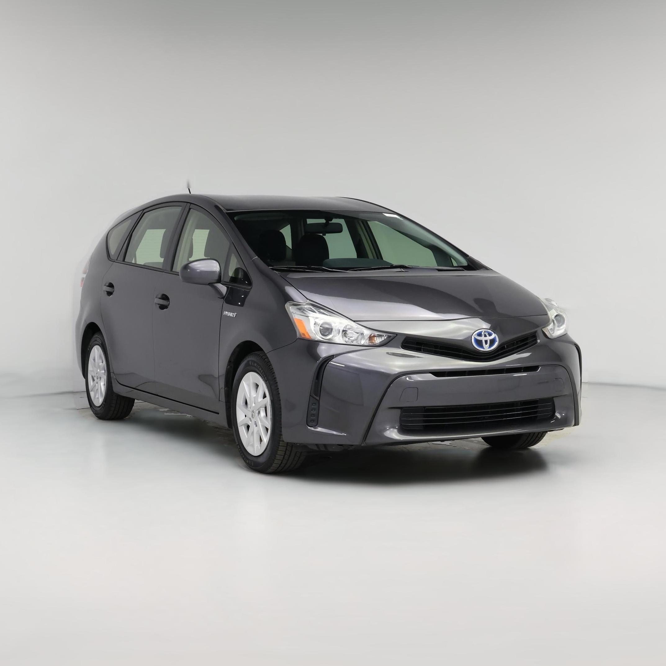 Thumbnail: 2015 Toyota Prius v - 1