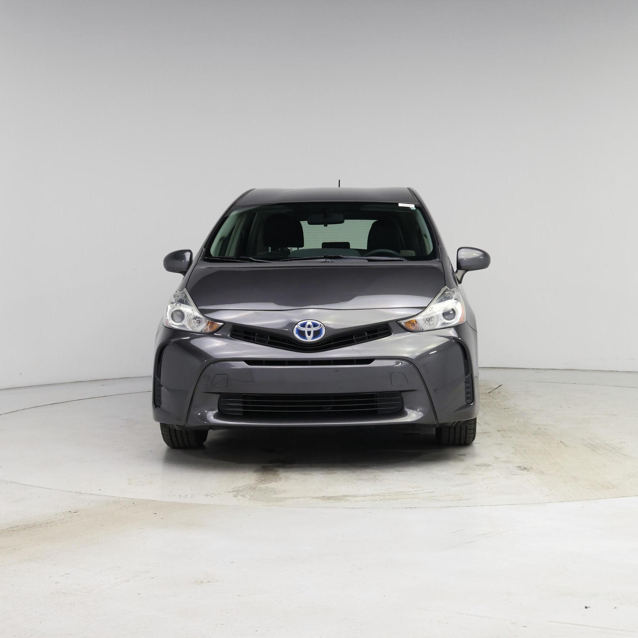 Thumbnail: 2015 Toyota Prius v - 5