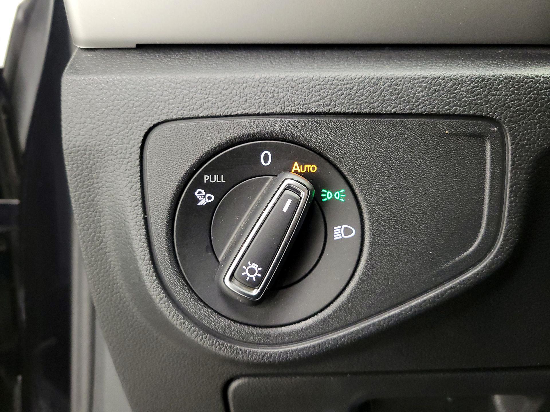 Thumbnail: 2022 Volkswagen Atlas - 13