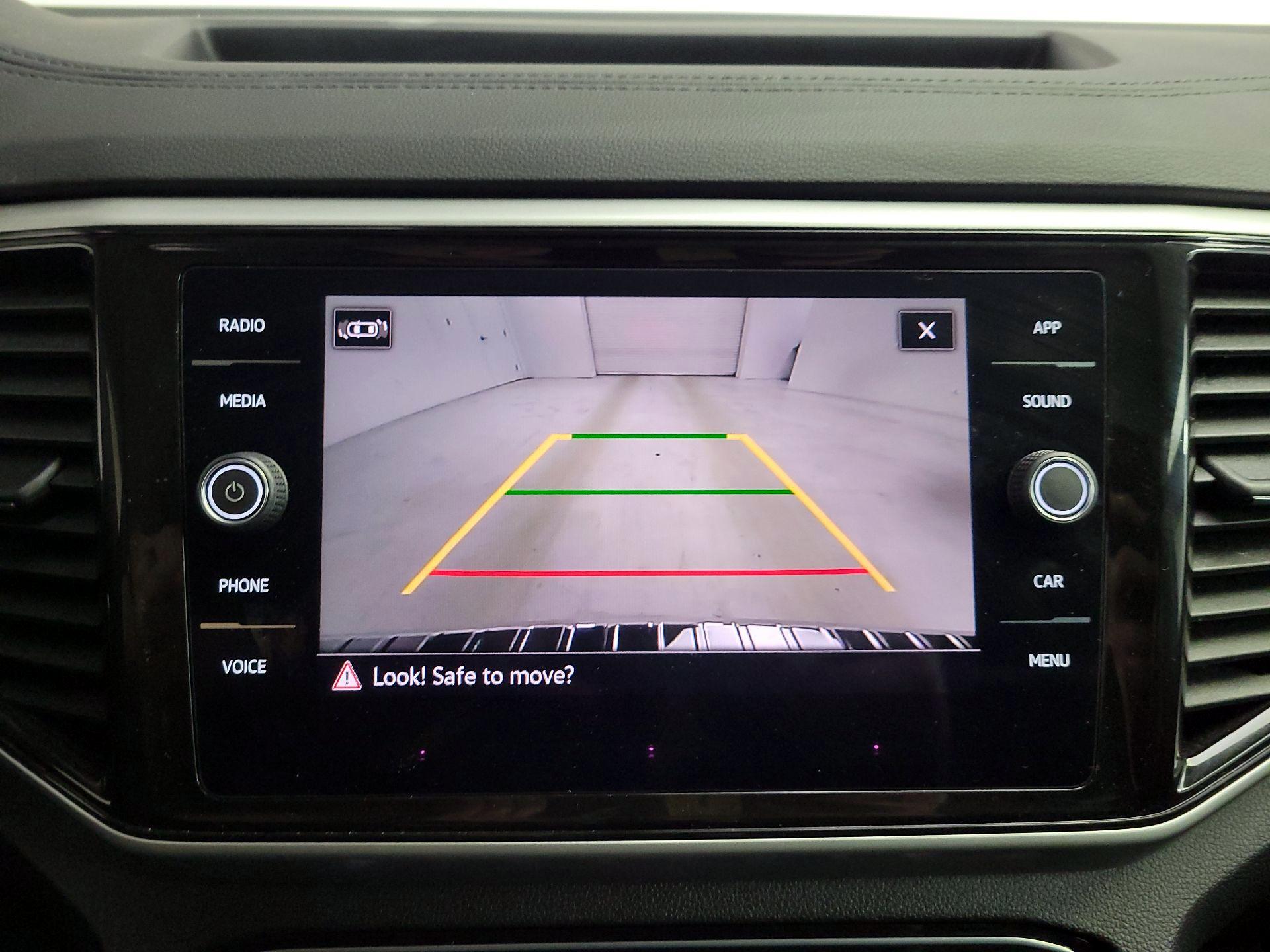 Thumbnail: 2022 Volkswagen Atlas - 14