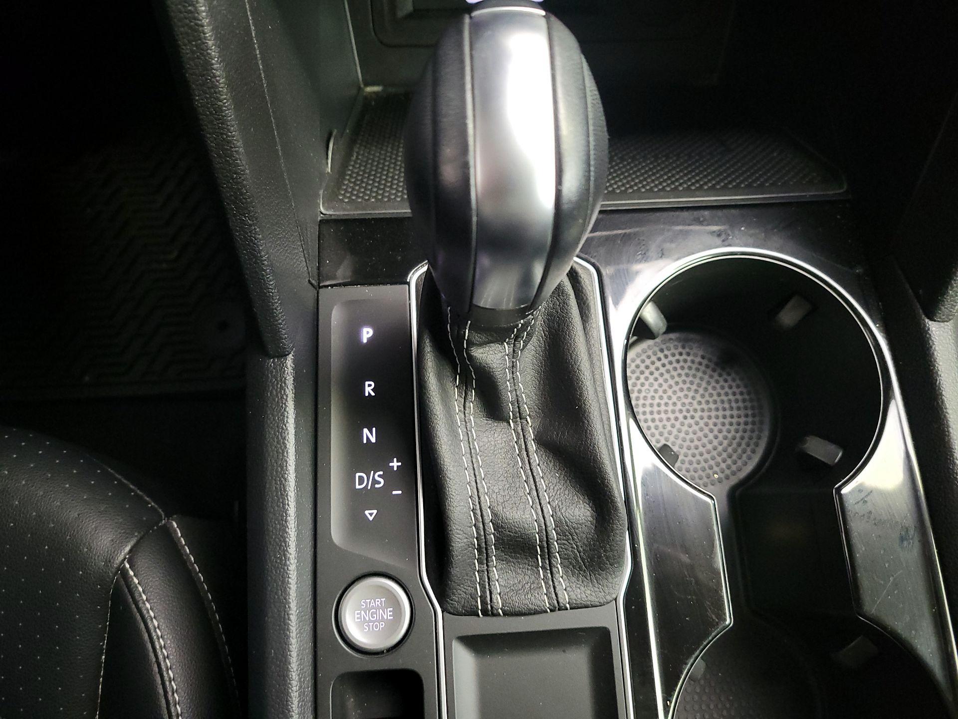 Thumbnail: 2022 Volkswagen Atlas - 17