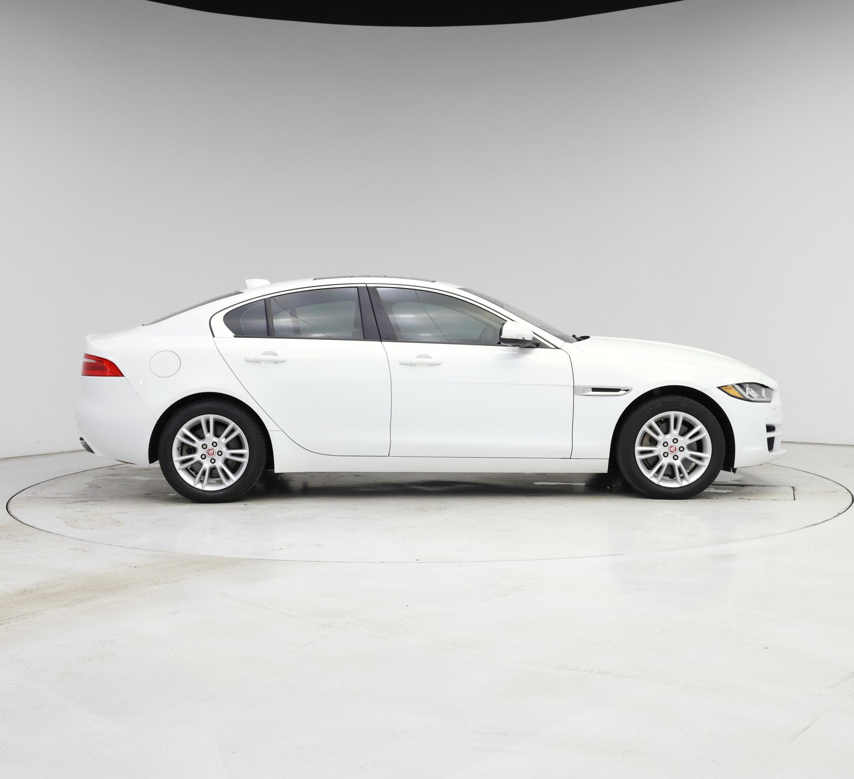 Thumbnail: 2018 Jaguar XE - 7