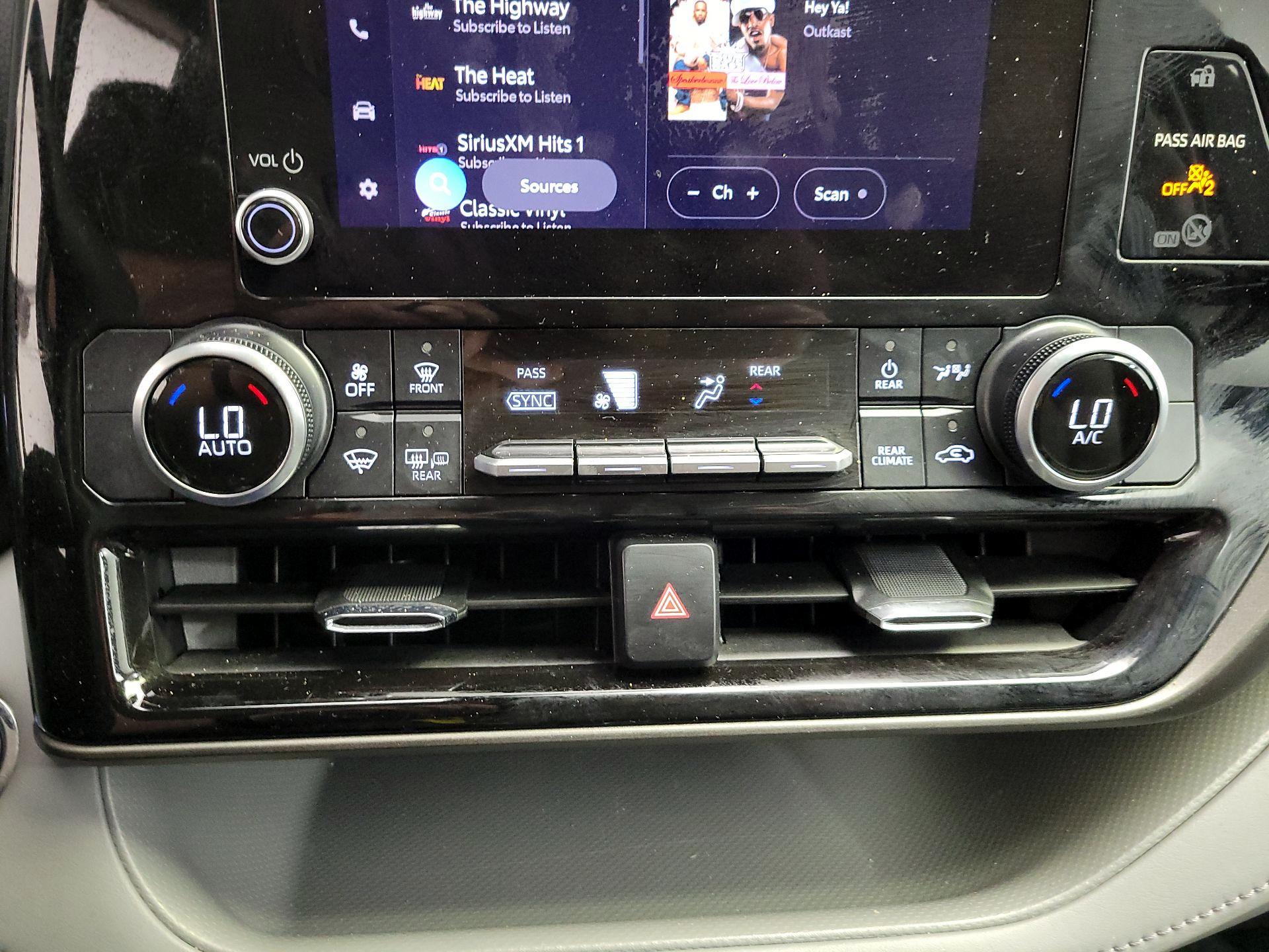 Thumbnail: 2023 Toyota Highlander - 17