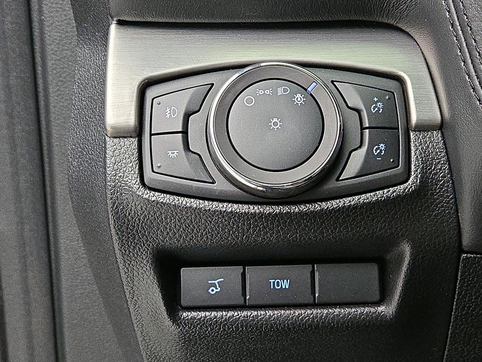 Thumbnail: 2017 Ford Explorer - 13