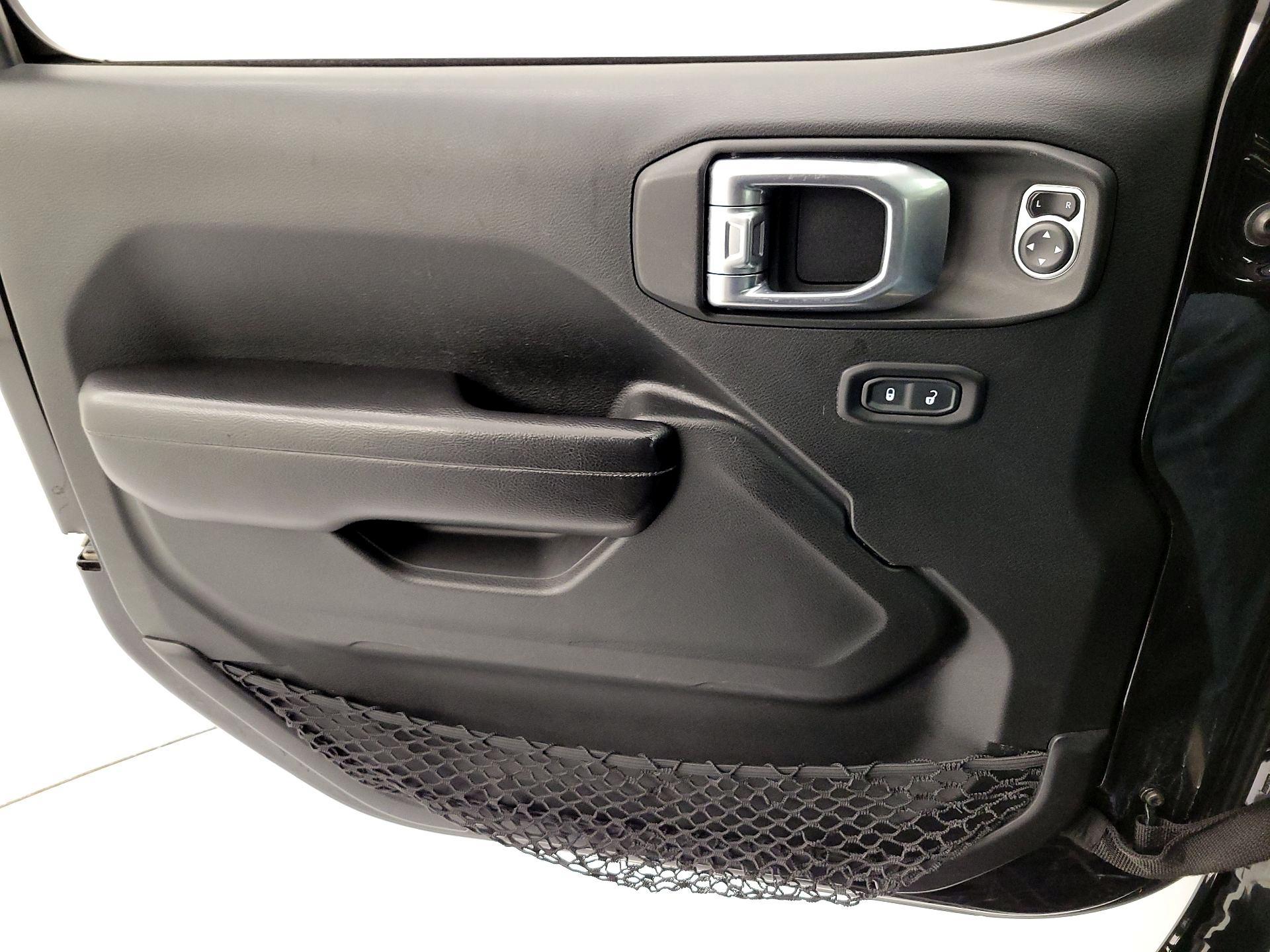 Thumbnail: 2020 Jeep Gladiator - 12