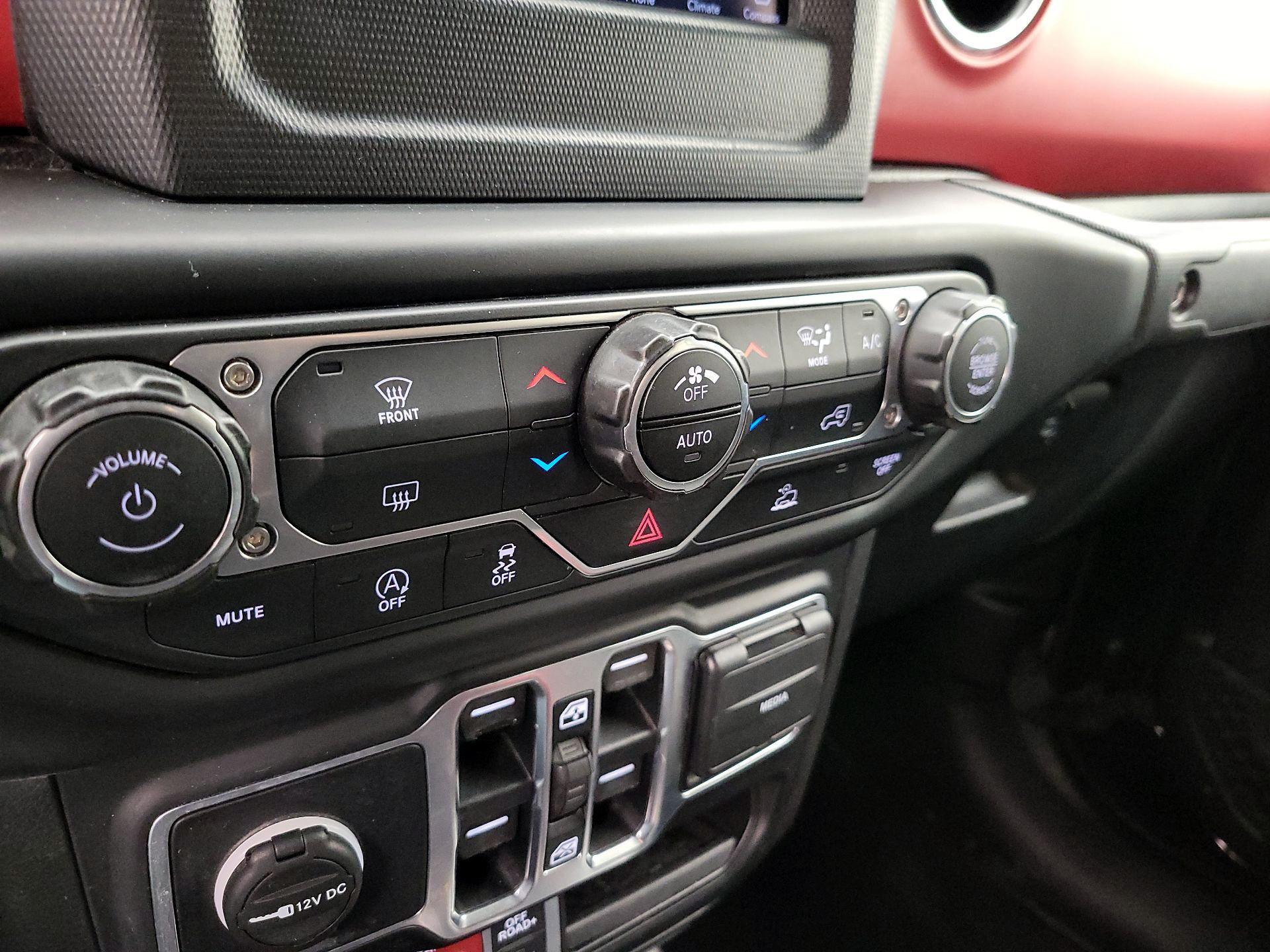 Thumbnail: 2020 Jeep Gladiator - 16