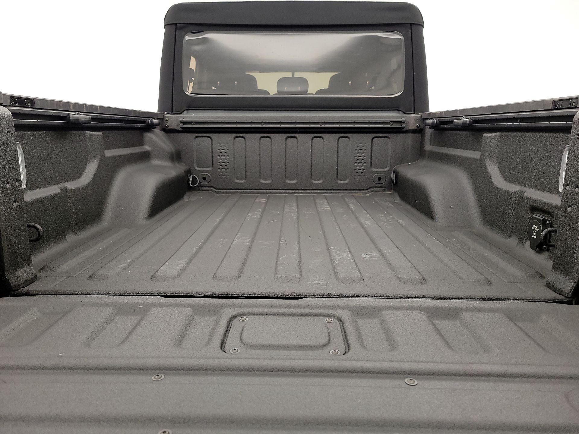 Thumbnail: 2020 Jeep Gladiator - 20