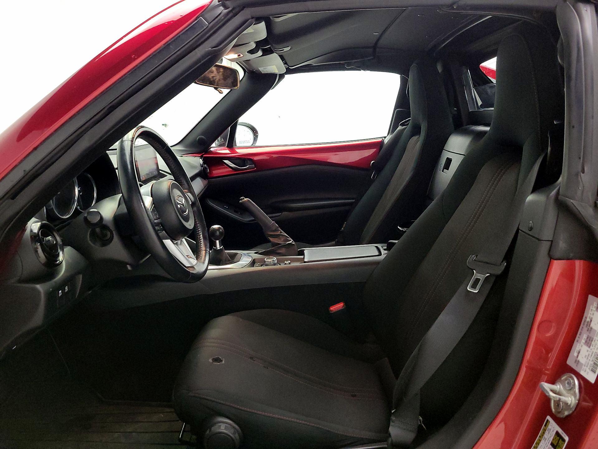 Thumbnail: 2019 Mazda MX-5 Miata - 11