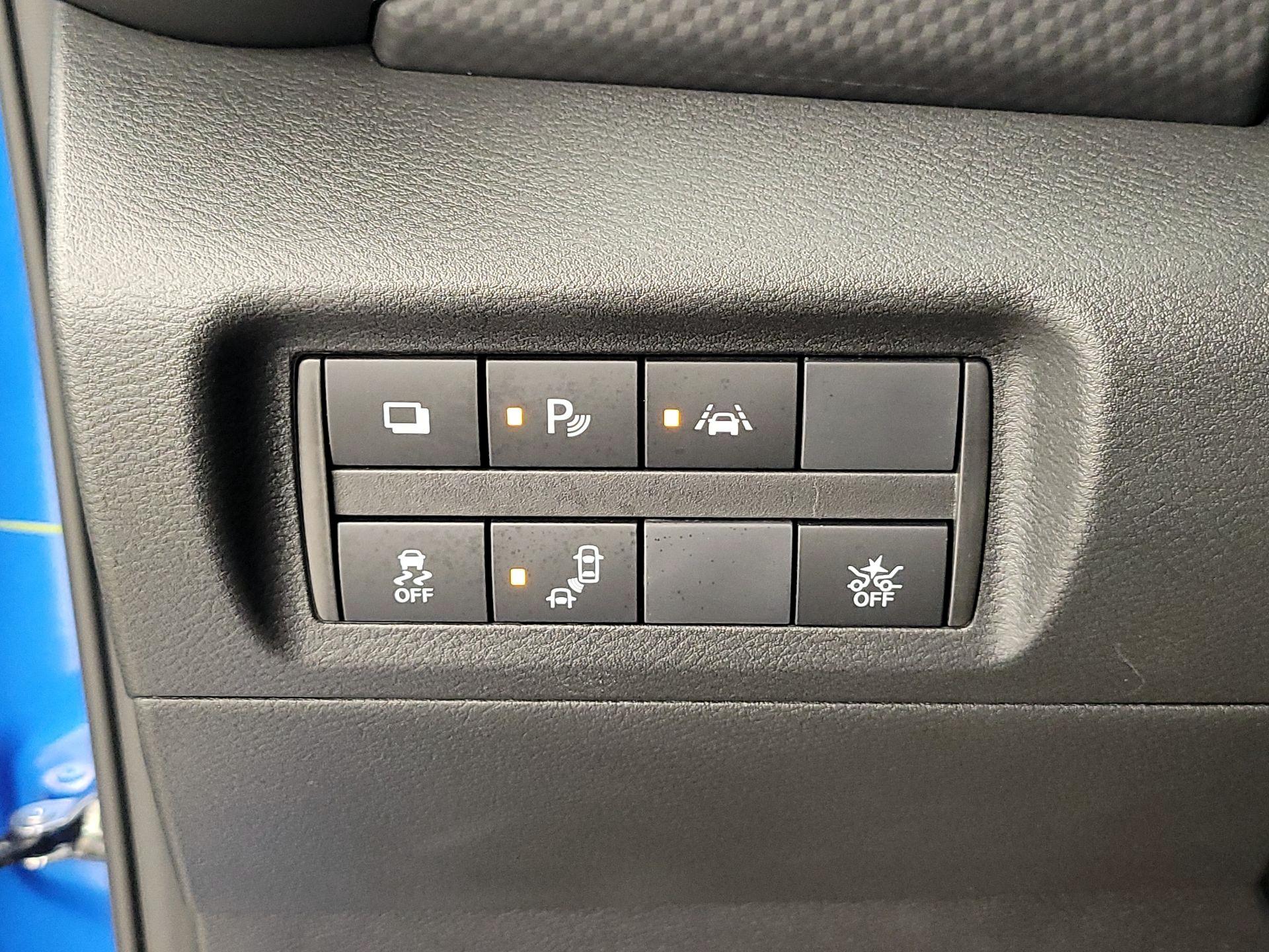 Thumbnail: 2025 Nissan Kicks - 13