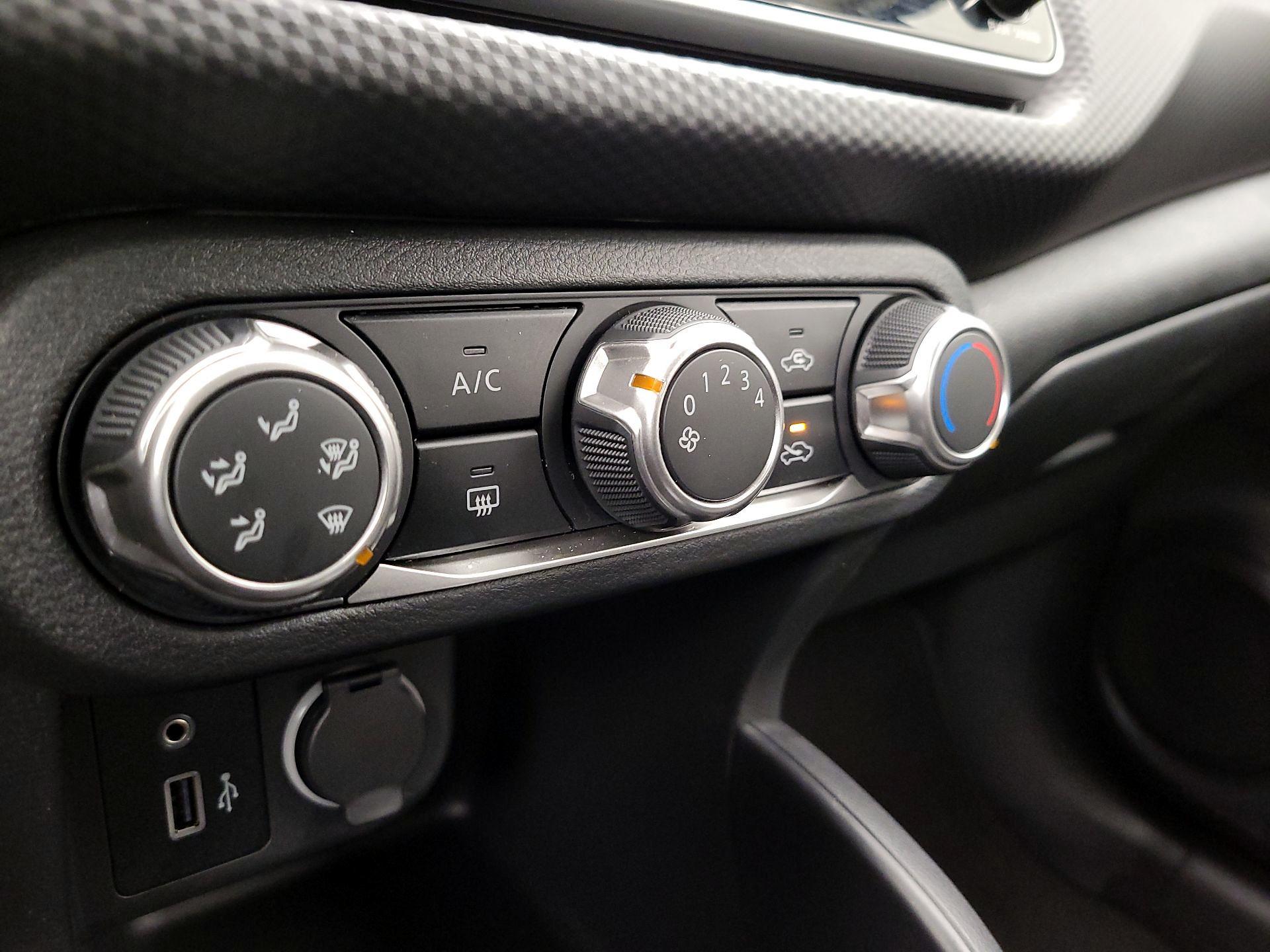 Thumbnail: 2025 Nissan Kicks - 16