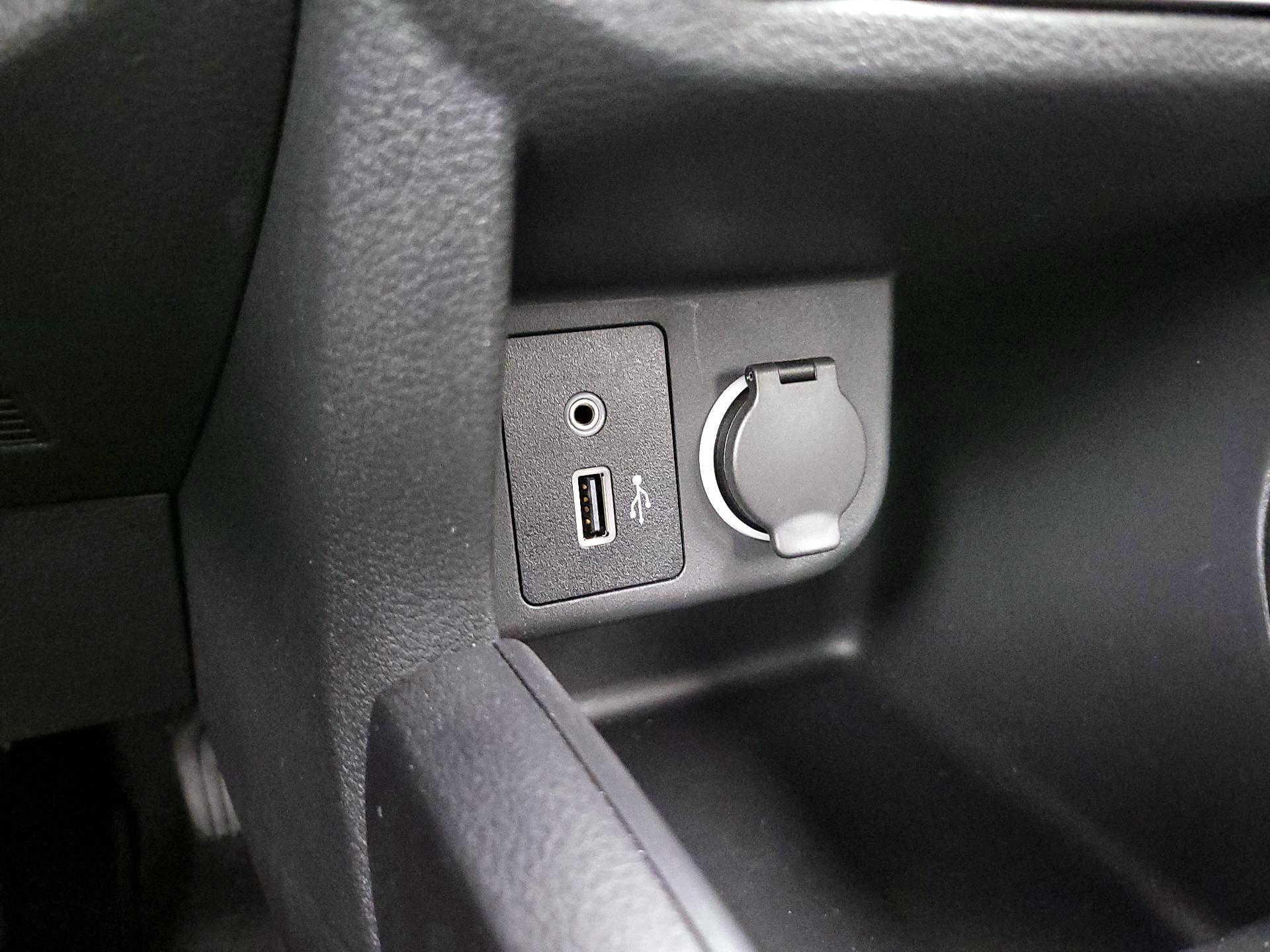 Thumbnail: 2025 Nissan Kicks - 18