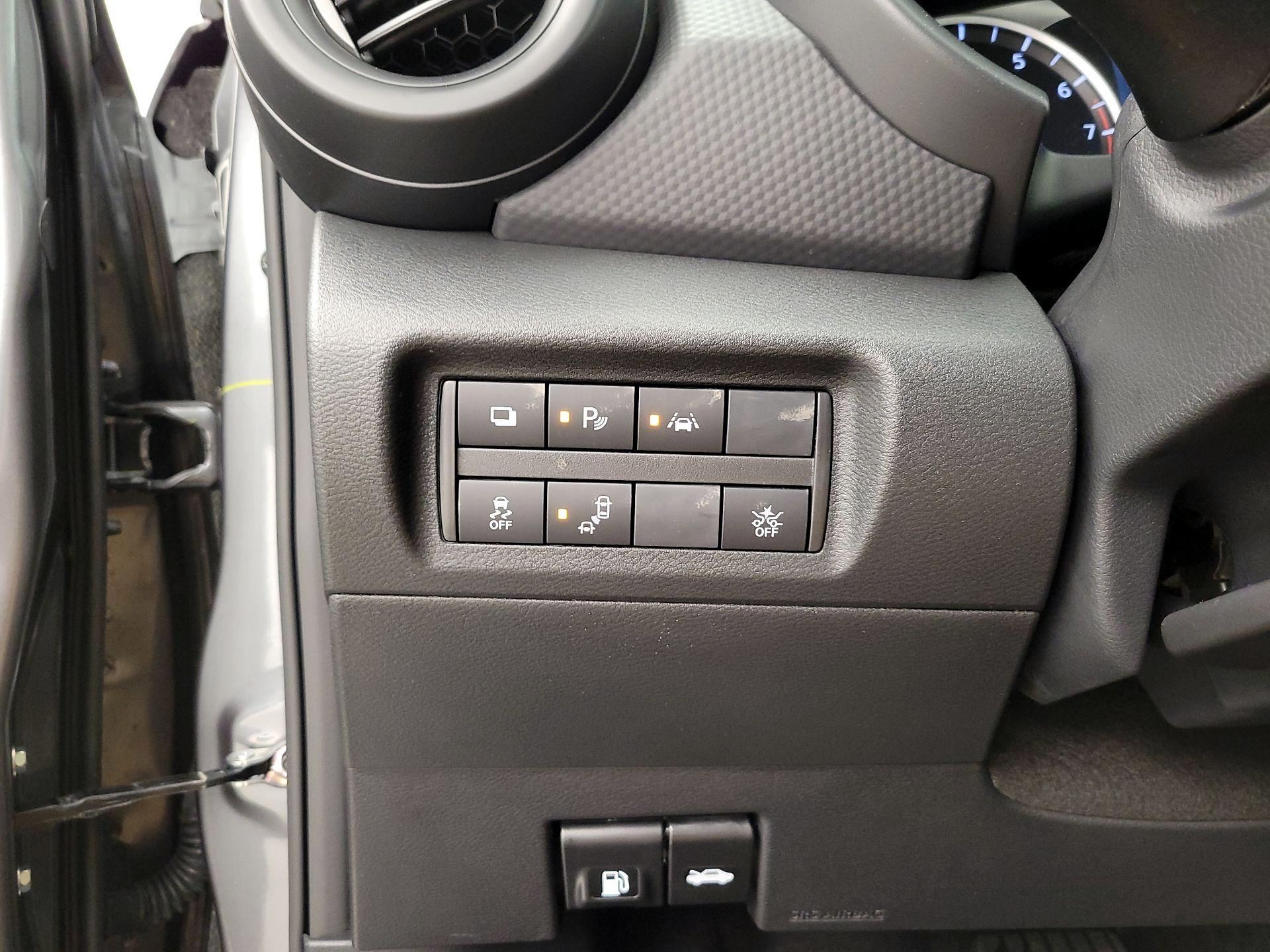 Thumbnail: 2025 Nissan Kicks - 13