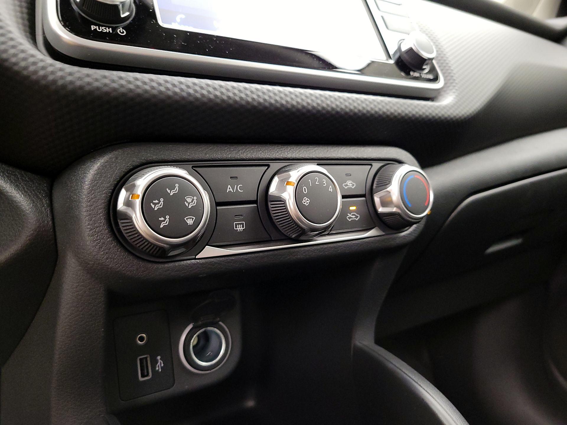 Thumbnail: 2025 Nissan Kicks - 16