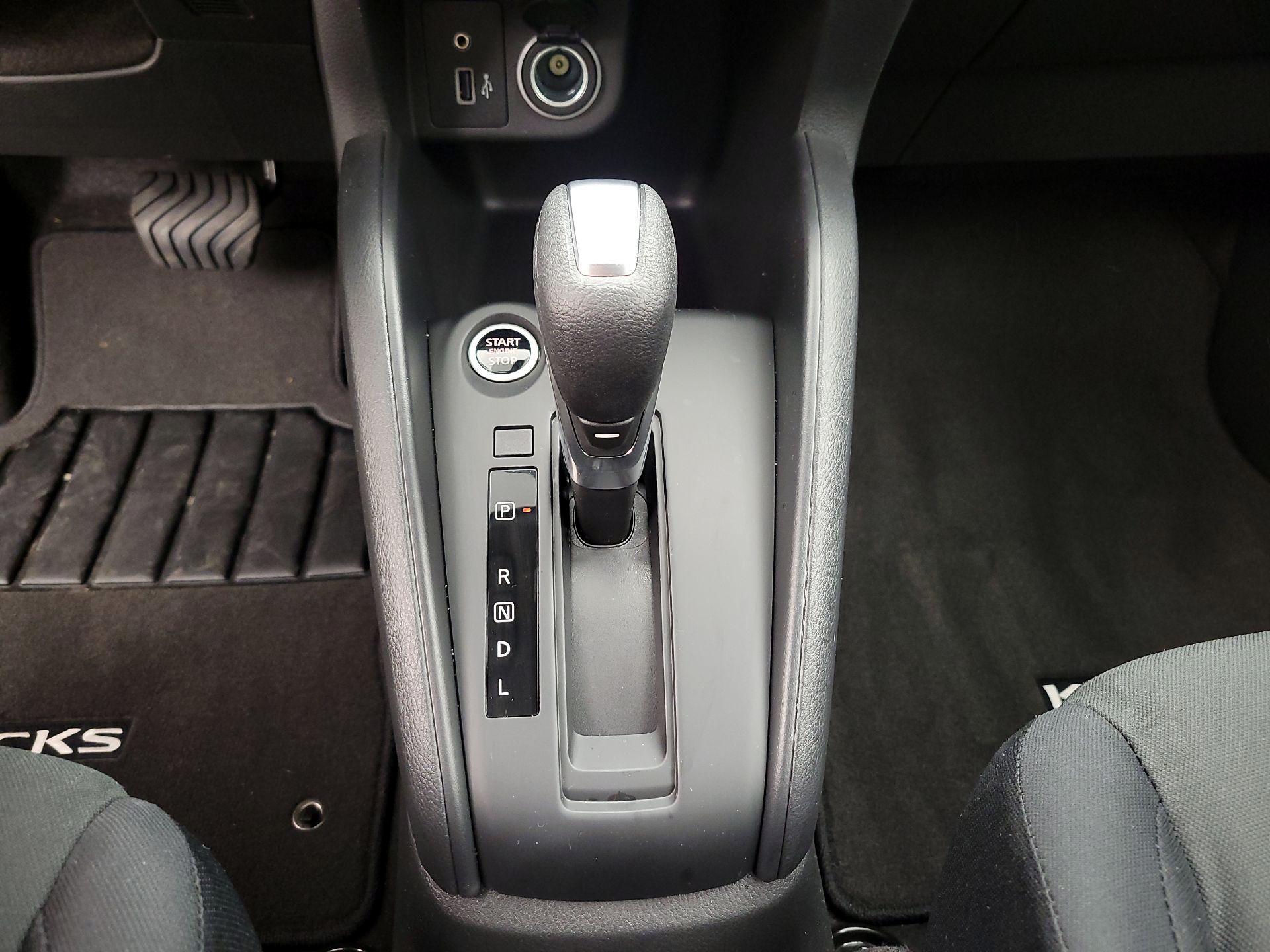 Thumbnail: 2025 Nissan Kicks - 17