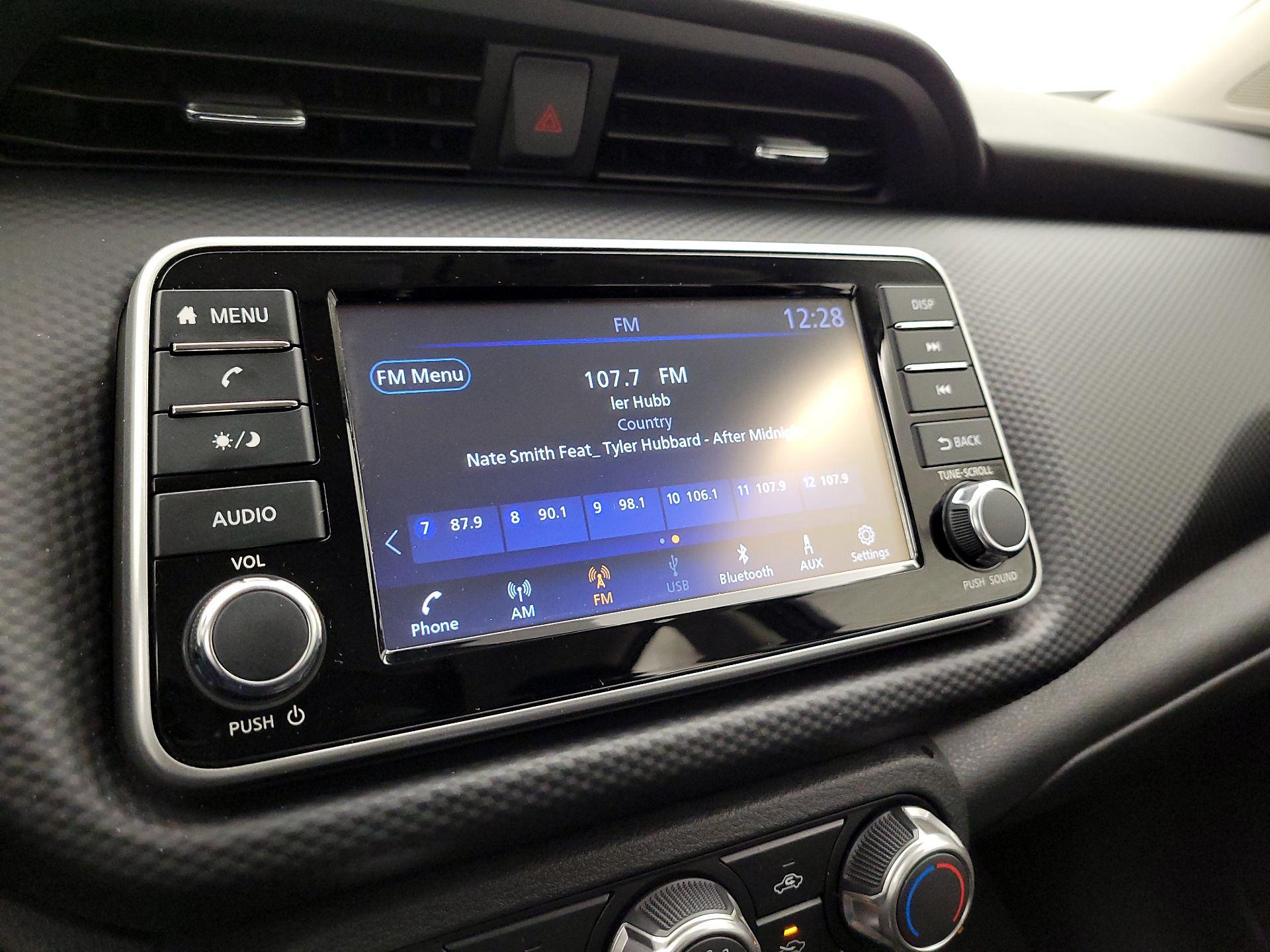 Thumbnail: 2025 Nissan Kicks - 15