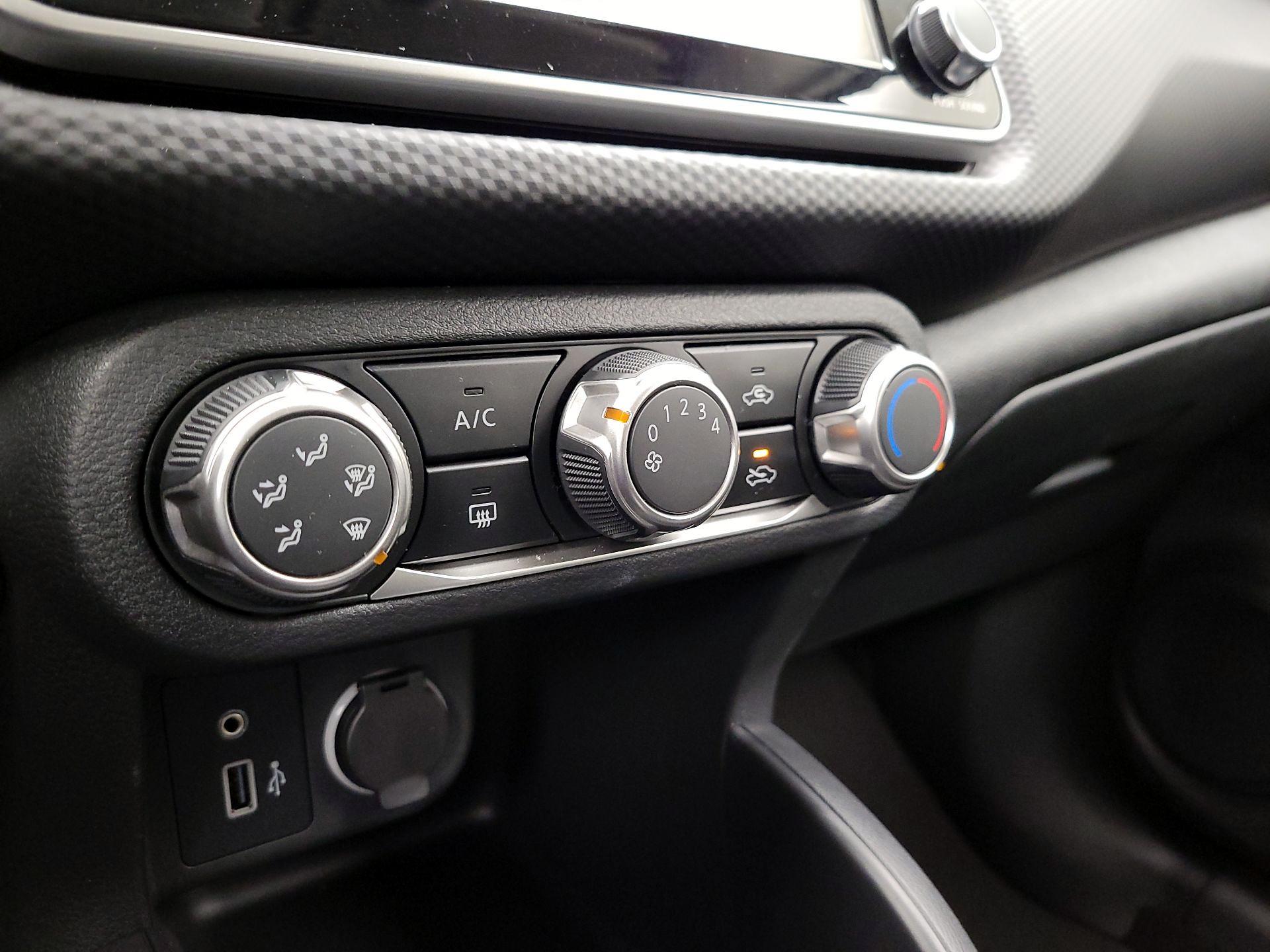 Thumbnail: 2025 Nissan Kicks - 16