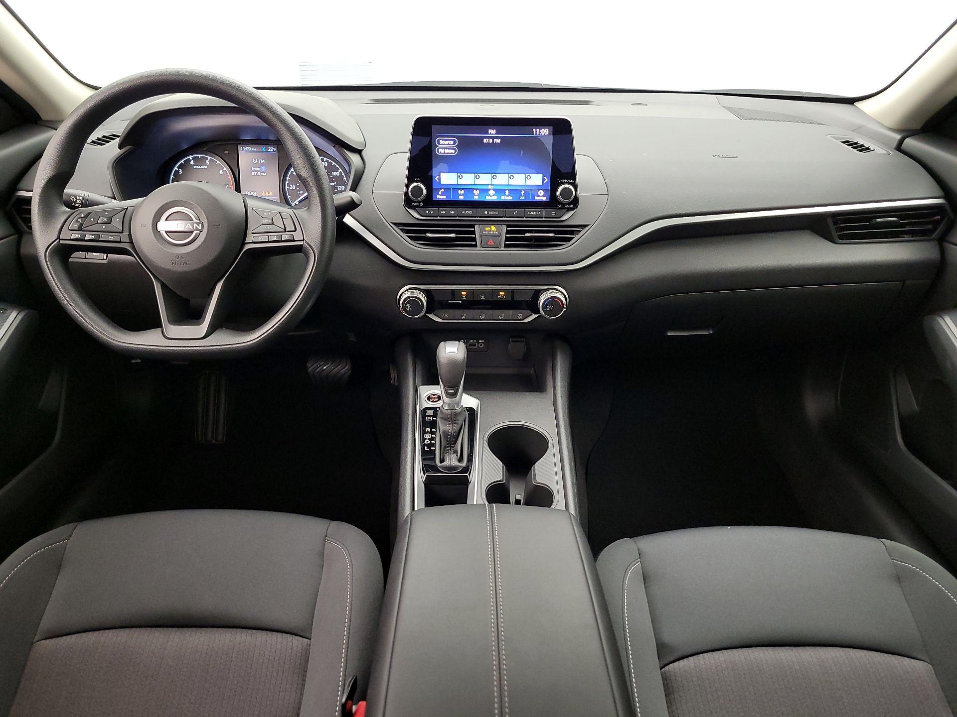 Thumbnail: 2025 Nissan Altima - 9