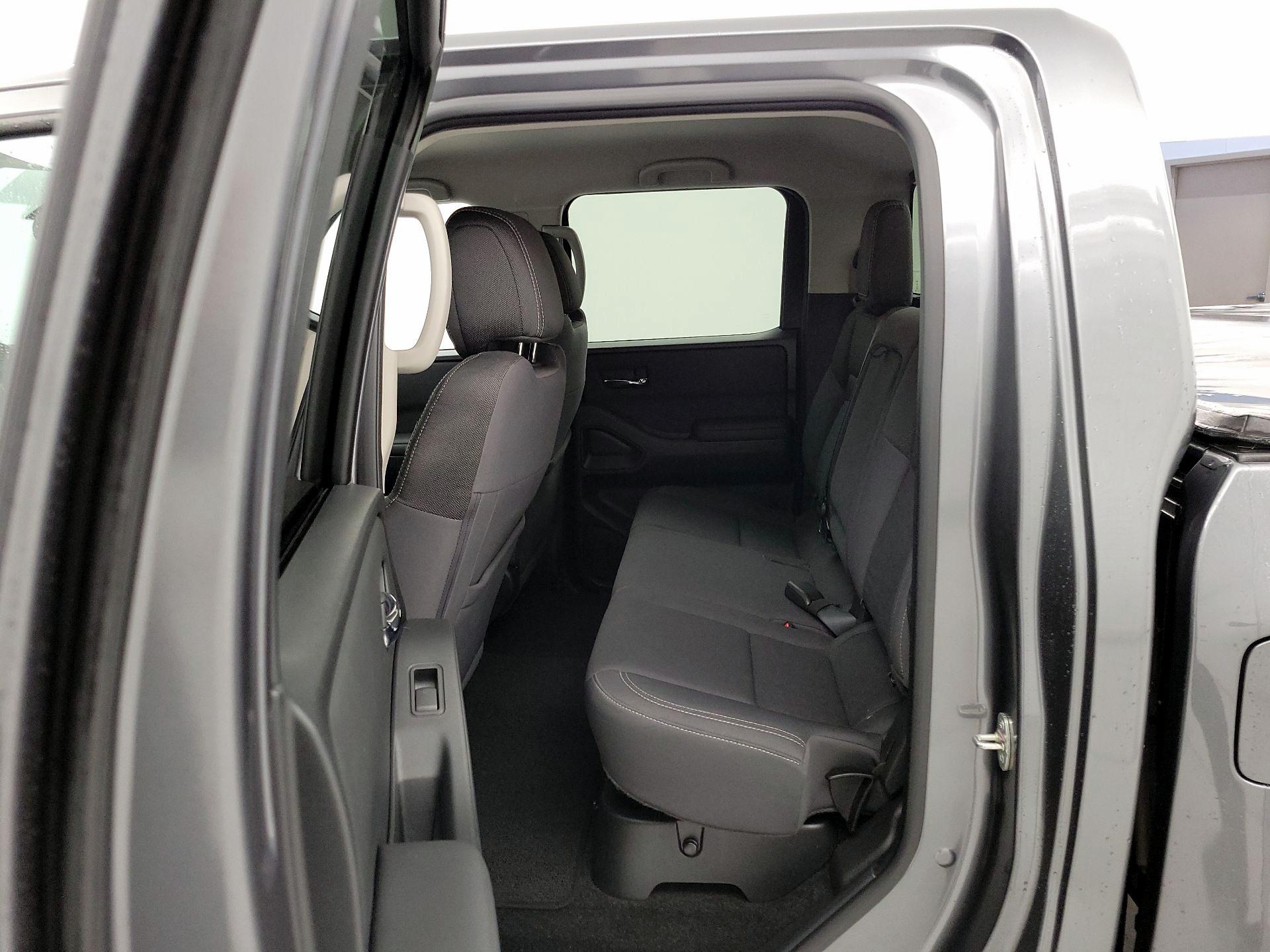 Thumbnail: 2022 Nissan Frontier - 19