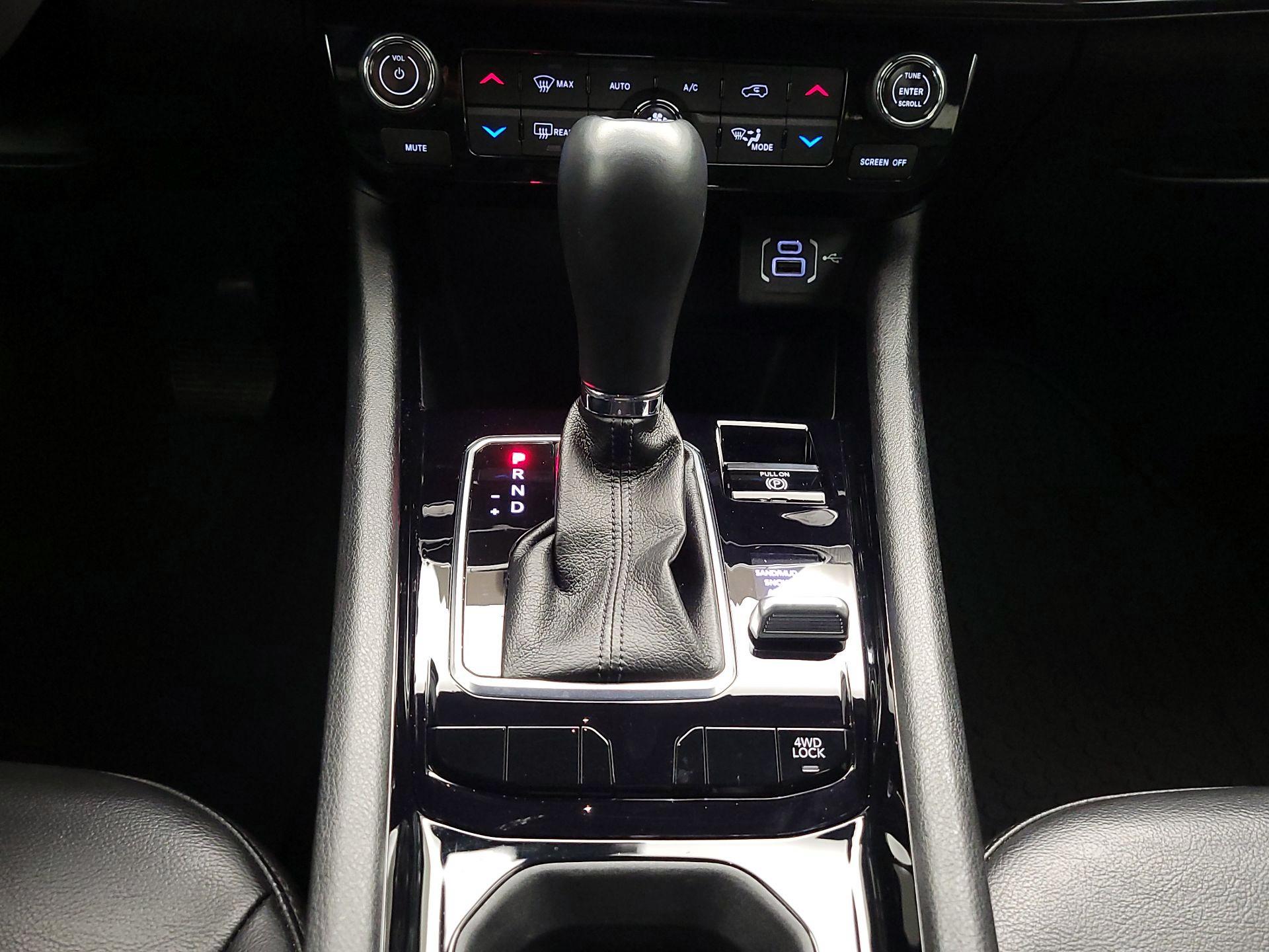 Thumbnail: 2023 Jeep Compass - 17