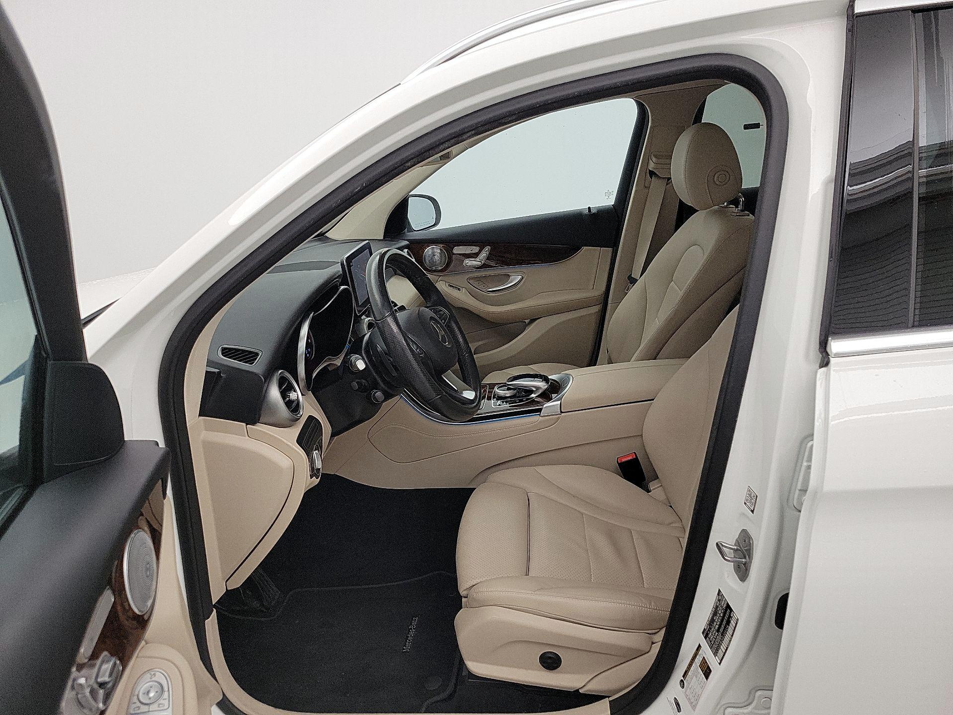 Thumbnail: 2017 Mercedes-Benz GLC - 11