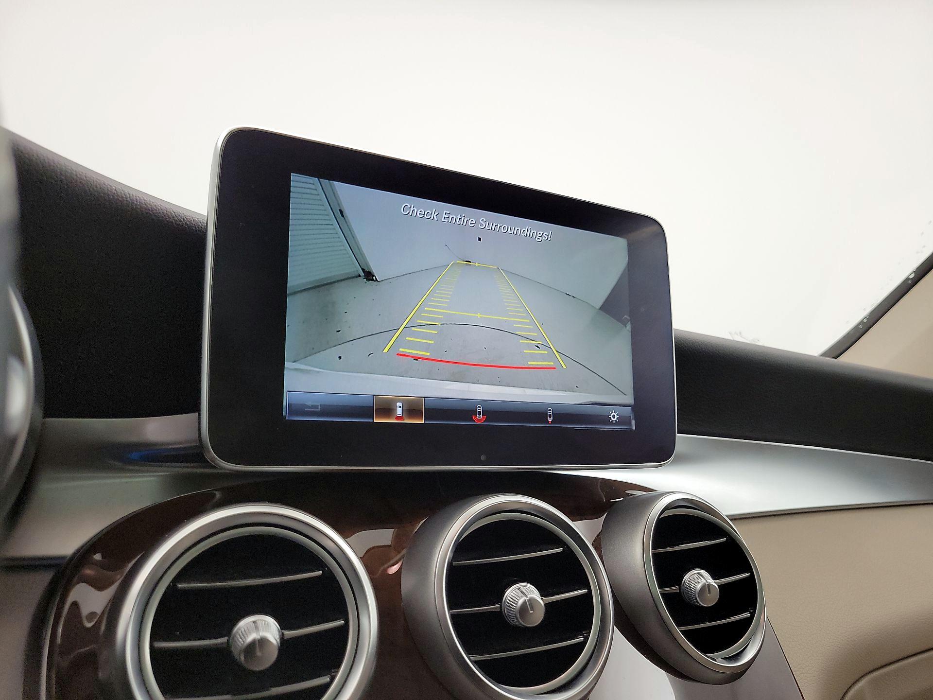 Thumbnail: 2017 Mercedes-Benz GLC - 15