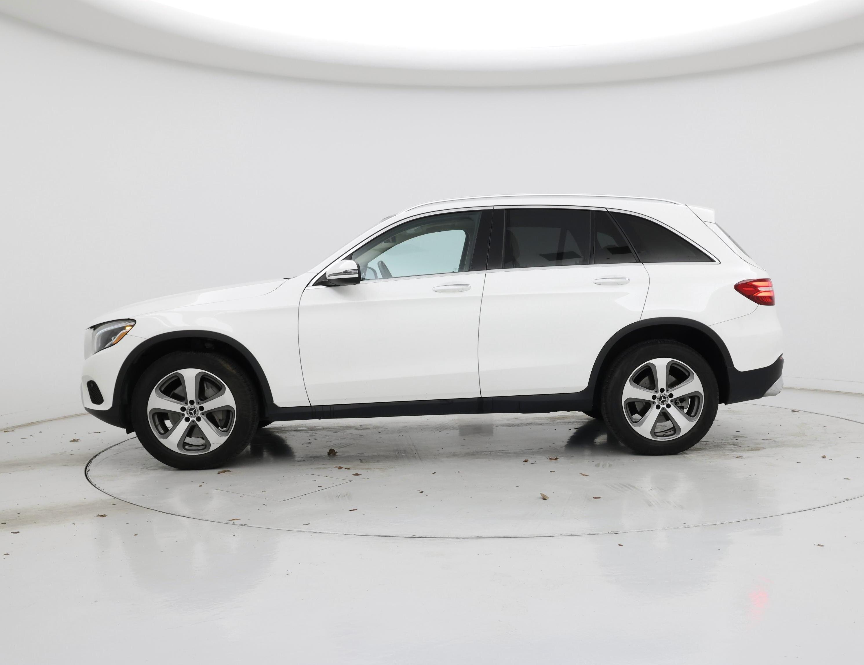 Thumbnail: 2017 Mercedes-Benz GLC - 3