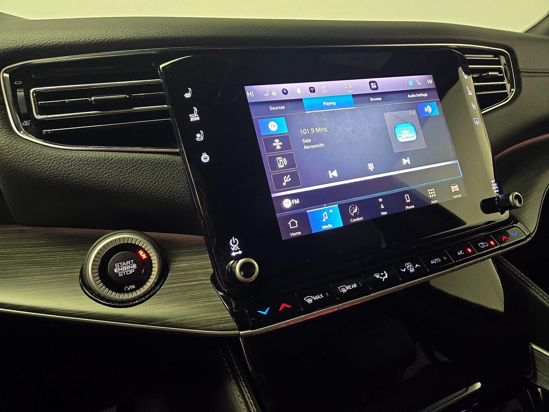 Thumbnail: 2023 Jeep Wagoneer - 16