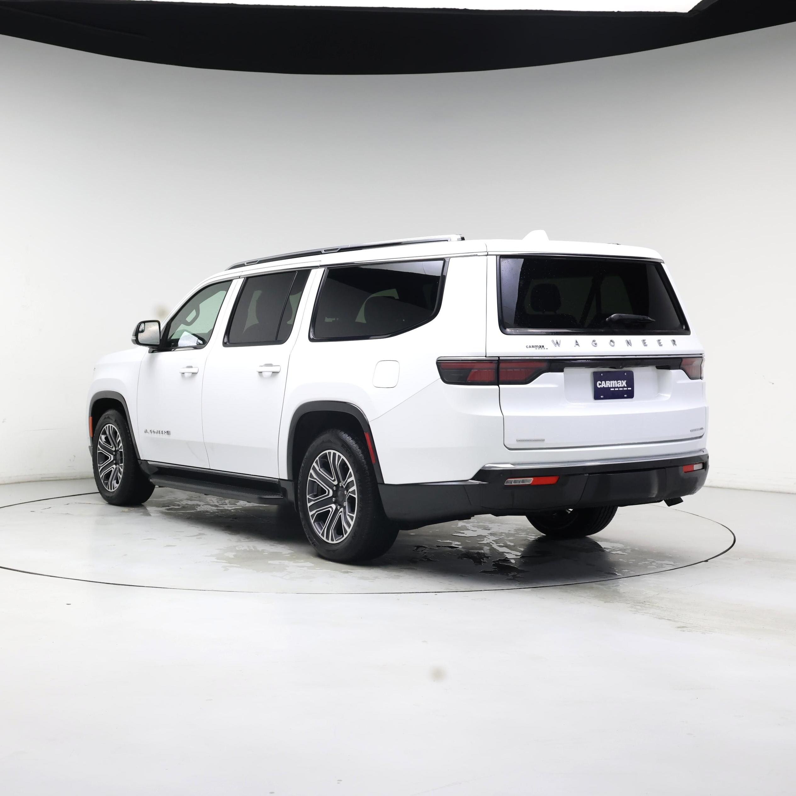 Thumbnail: 2023 Jeep Wagoneer - 2