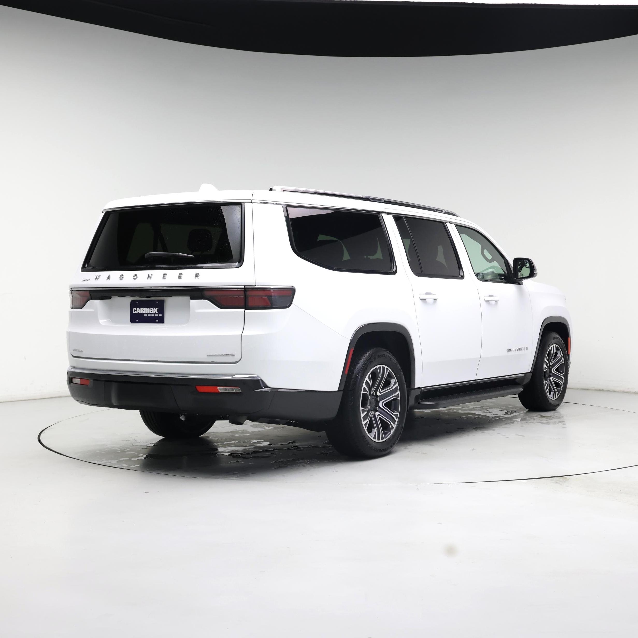 Thumbnail: 2023 Jeep Wagoneer - 8