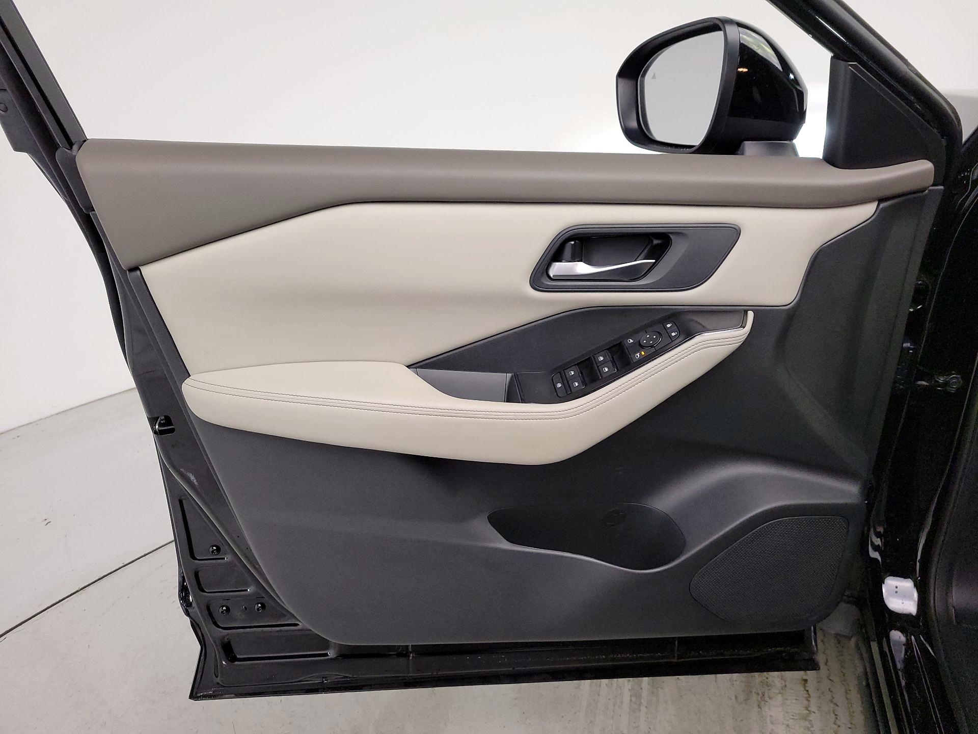 Thumbnail: 2025 Nissan Rogue - 12