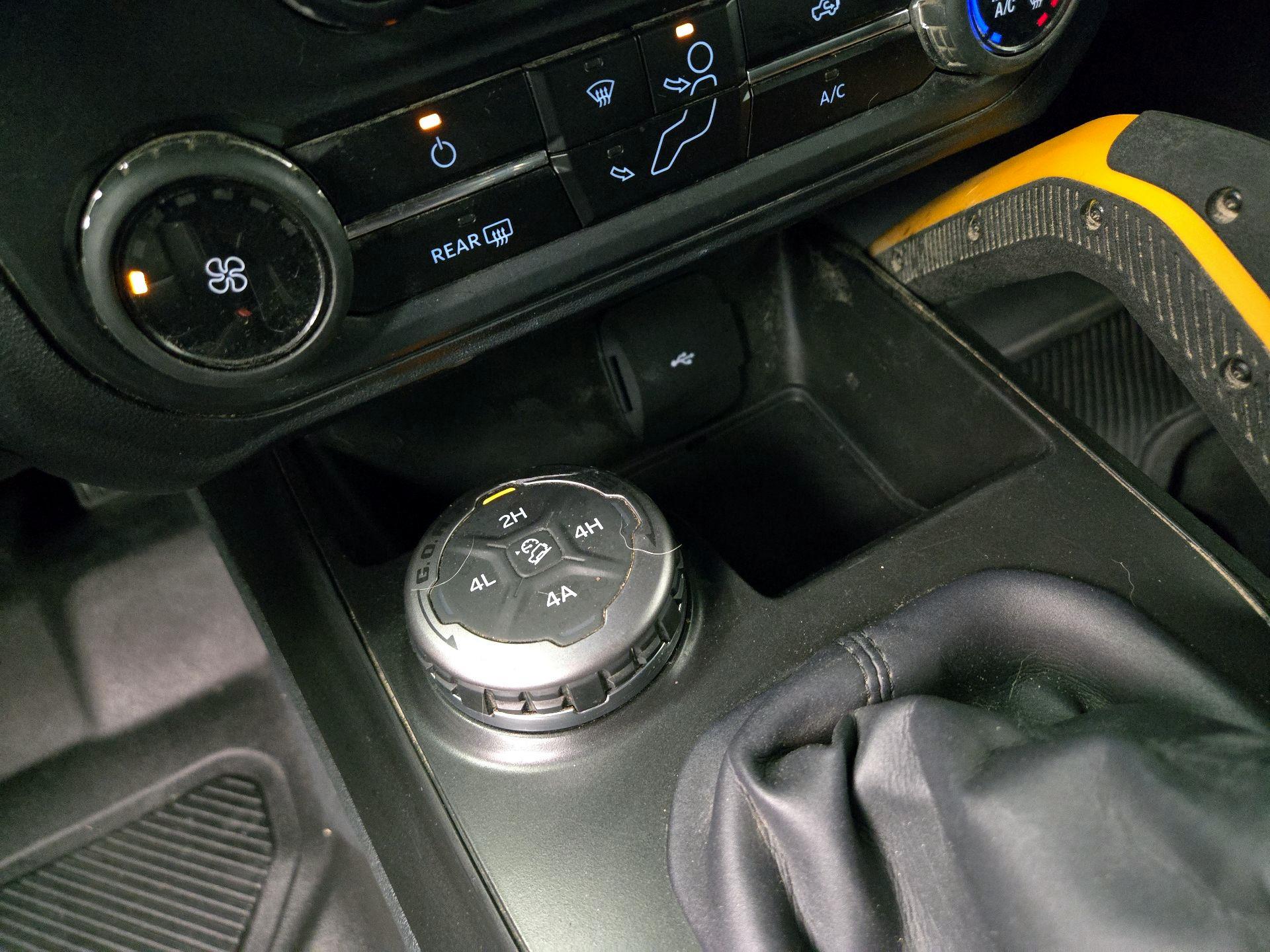 Thumbnail: 2023 Ford Bronco - 18